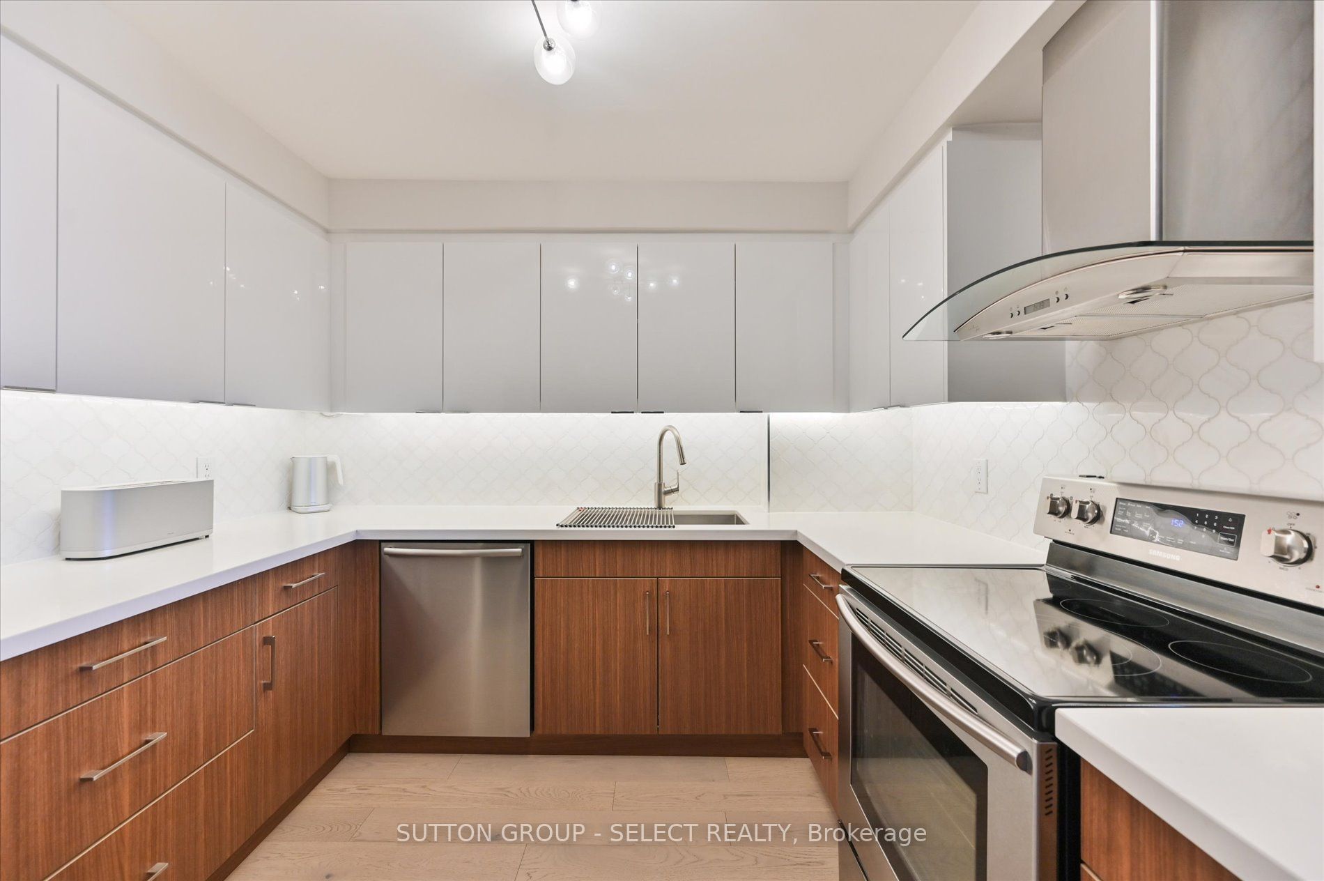 2285 Lake Shore Blvd W, #414