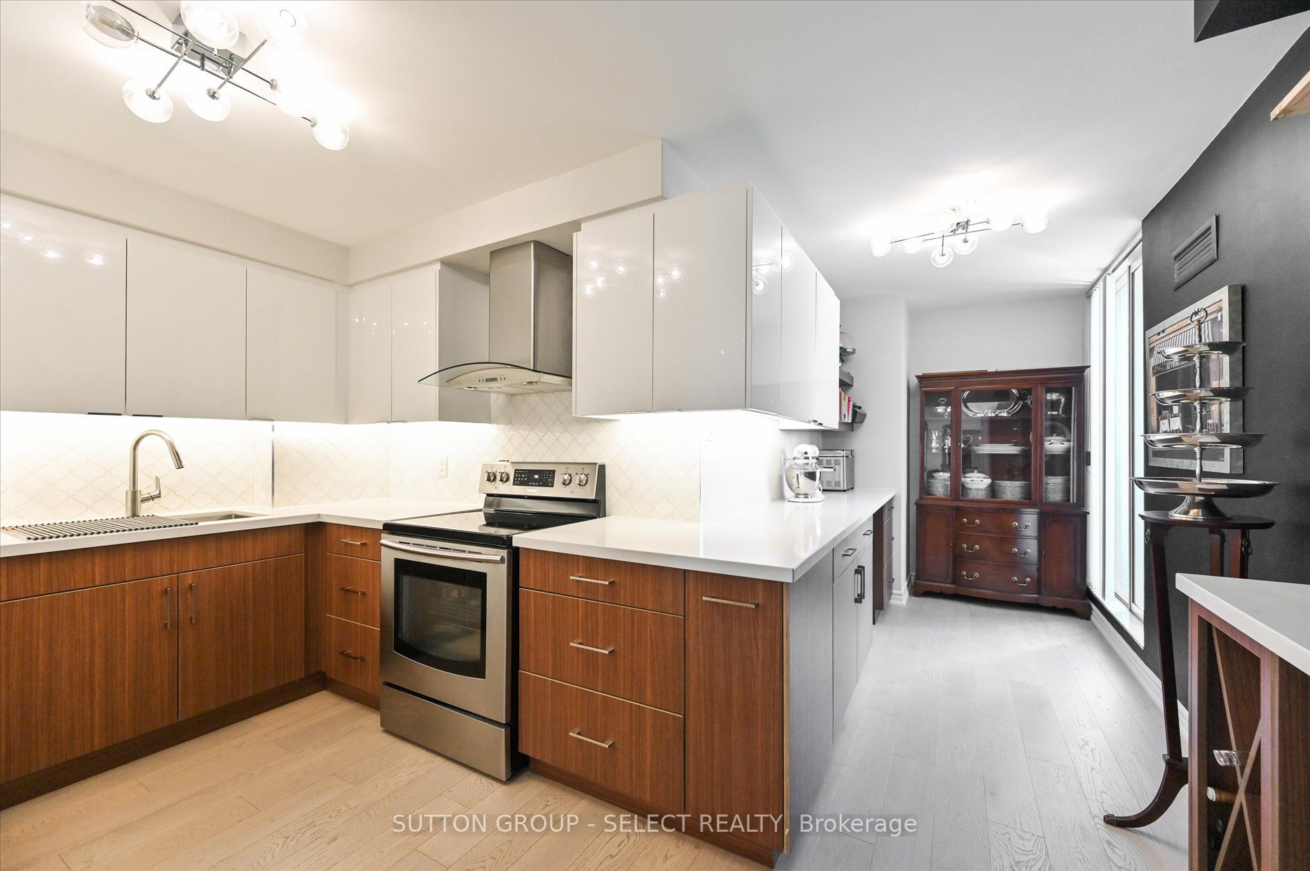 2285 Lake Shore Blvd W, #414