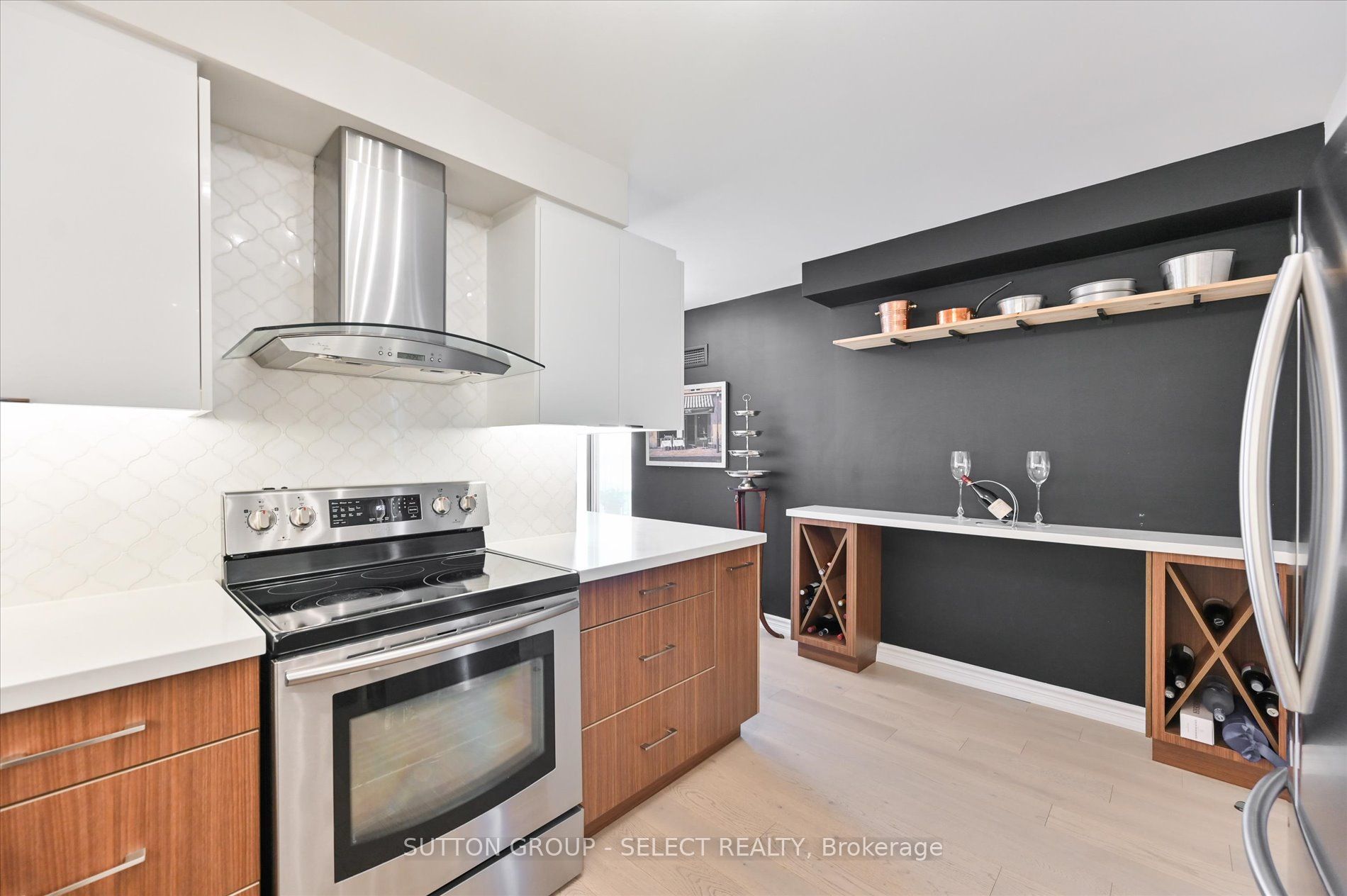 2285 Lake Shore Blvd W, #414