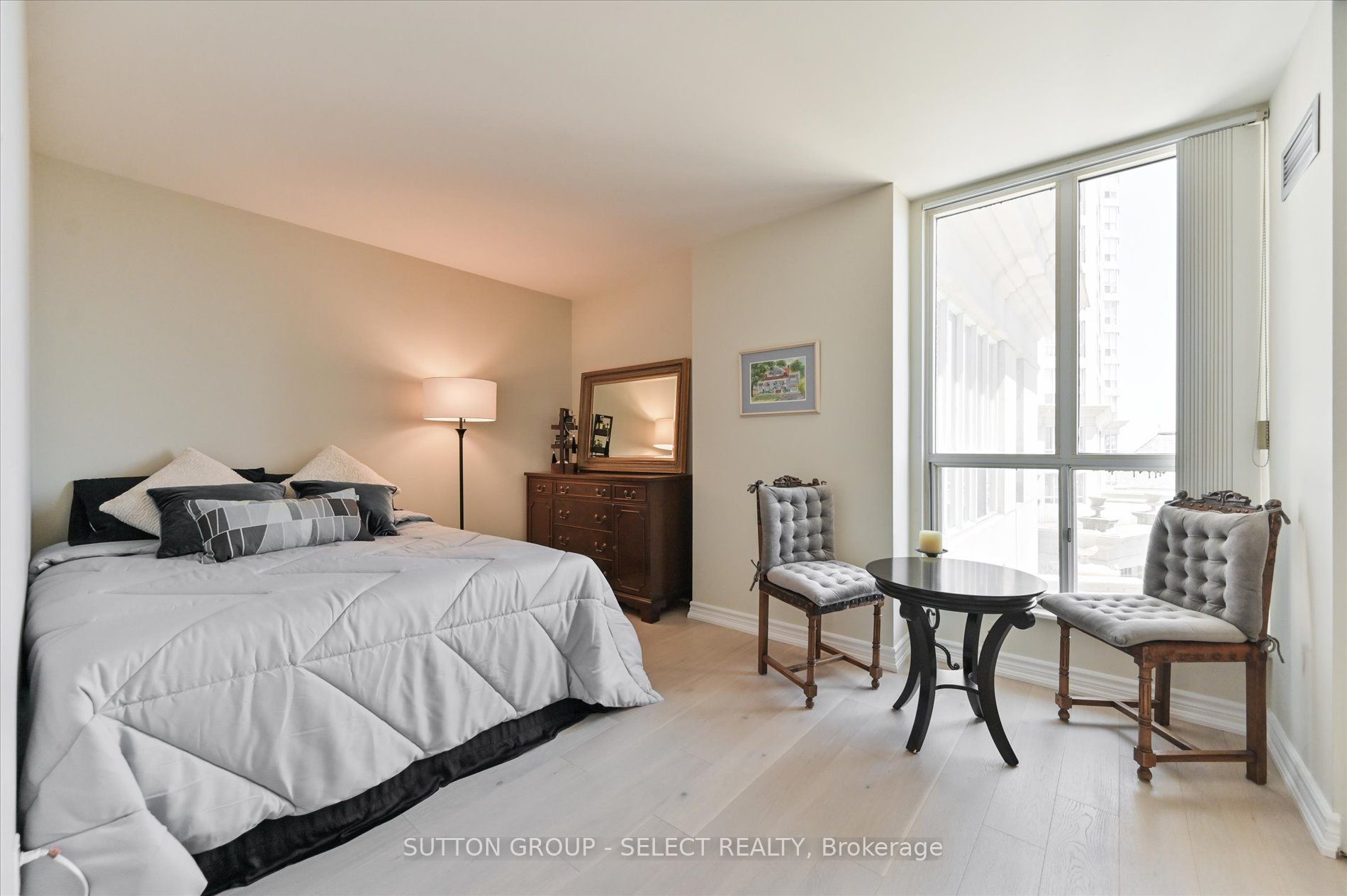 2285 Lake Shore Blvd W, #414