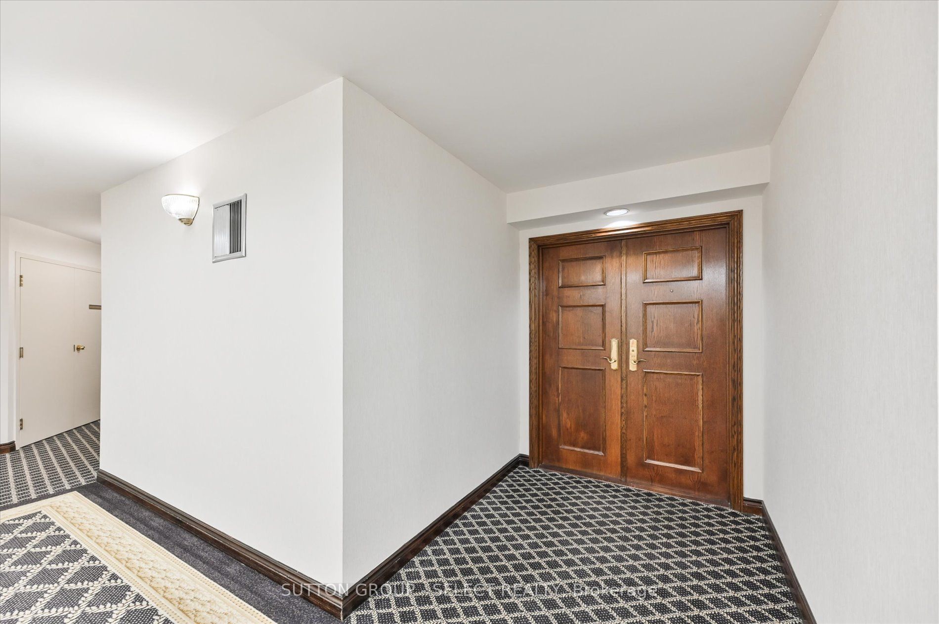 2285 Lake Shore Blvd W, #414
