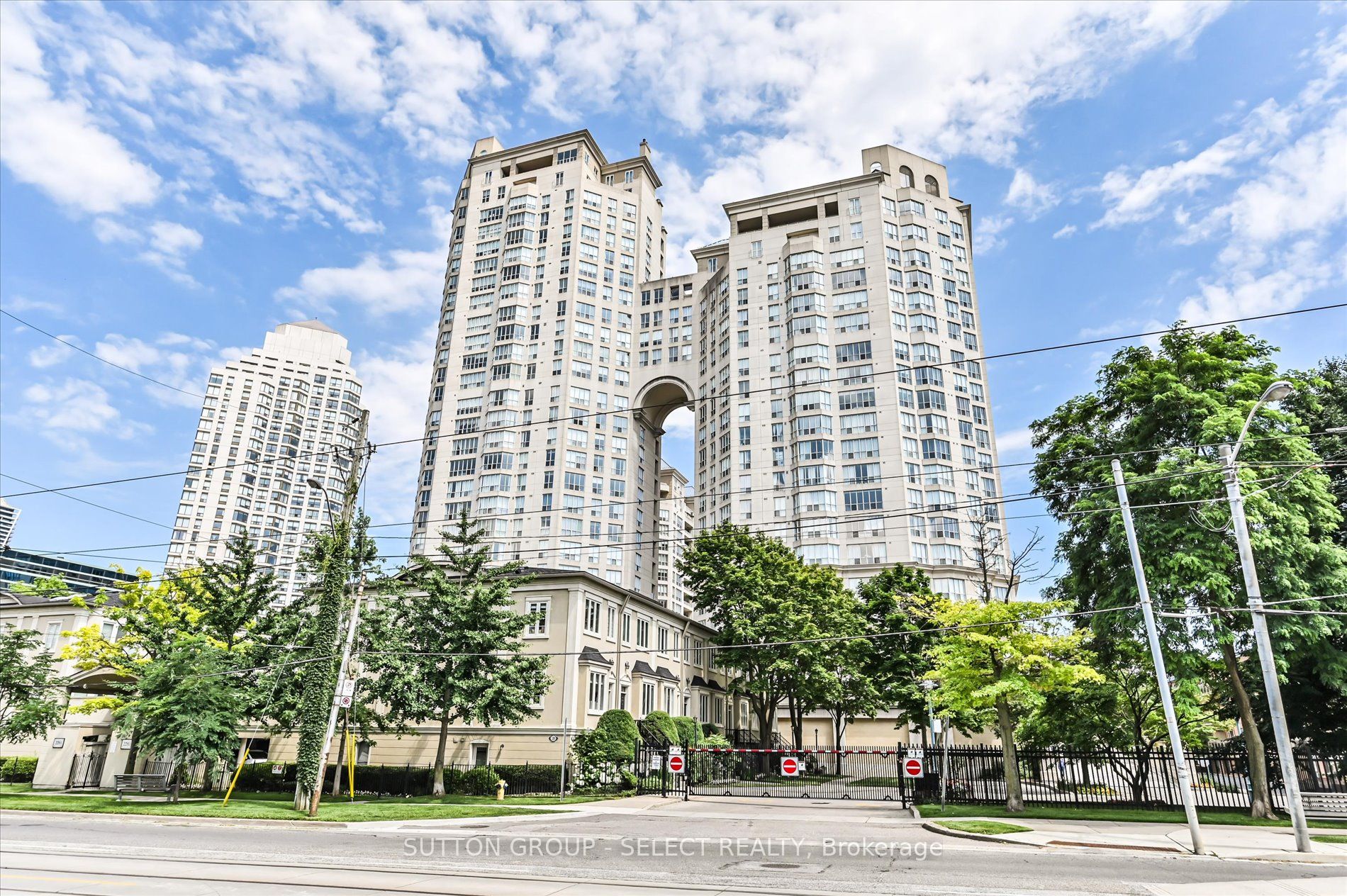 2285 Lake Shore Blvd W, #414