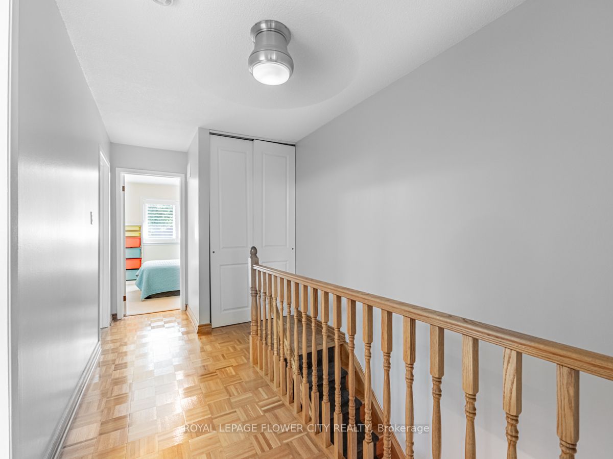 750 Burnhamthorpe Road E, #31