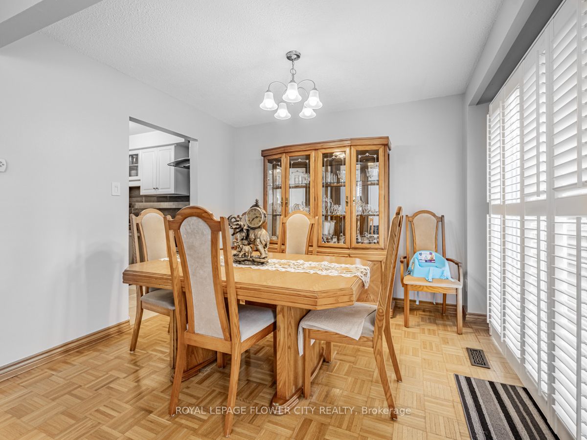 750 Burnhamthorpe Road E, #31