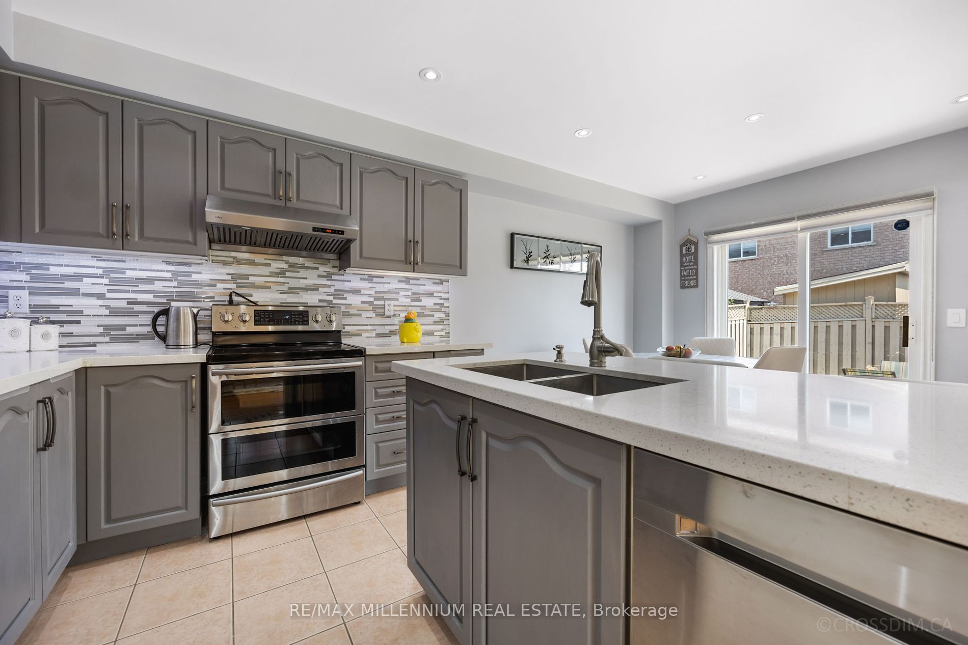 25 Trevino Crescent