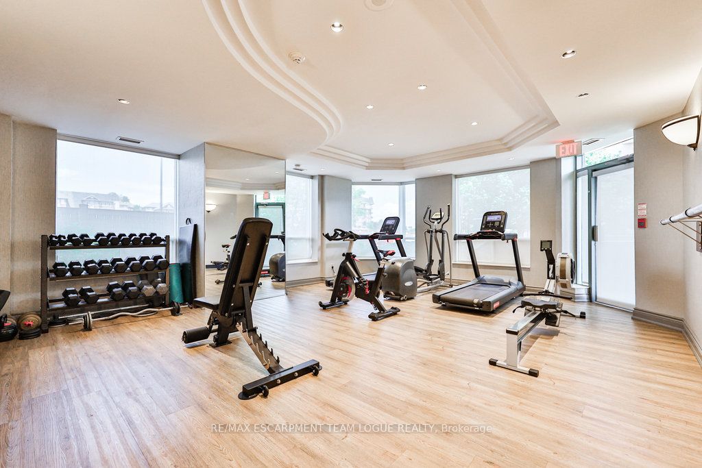 190 Manitoba Street, #805