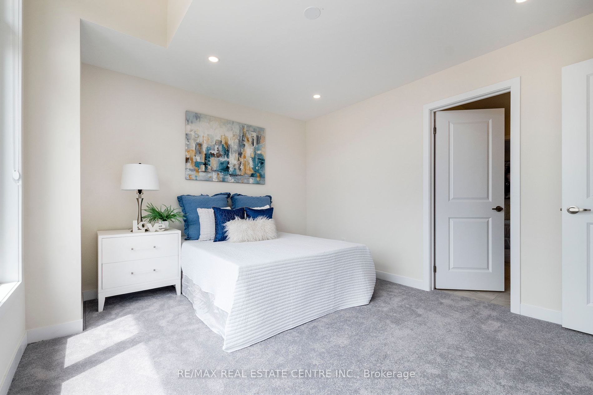1535 Wellwood Terr