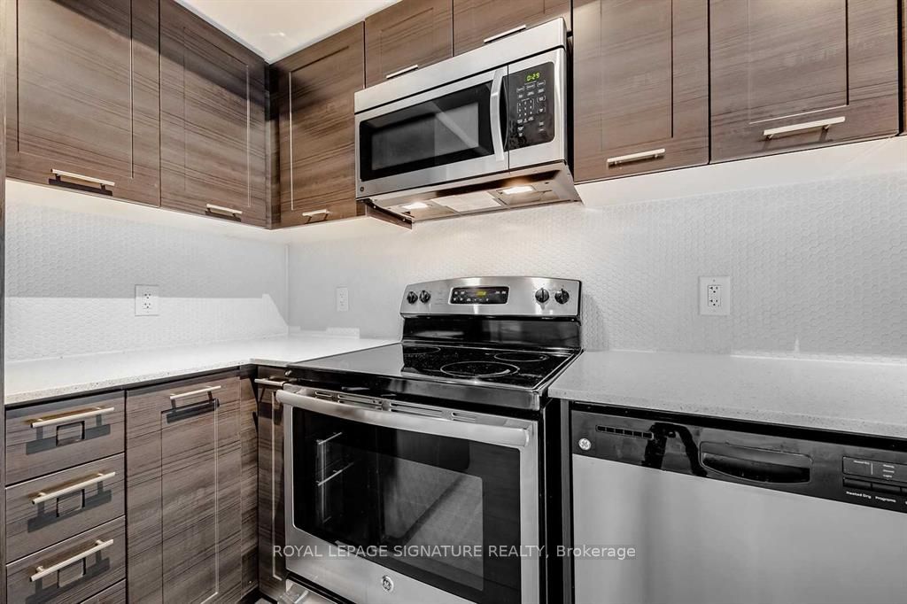 2200 Lakeshore Boulevard #1003