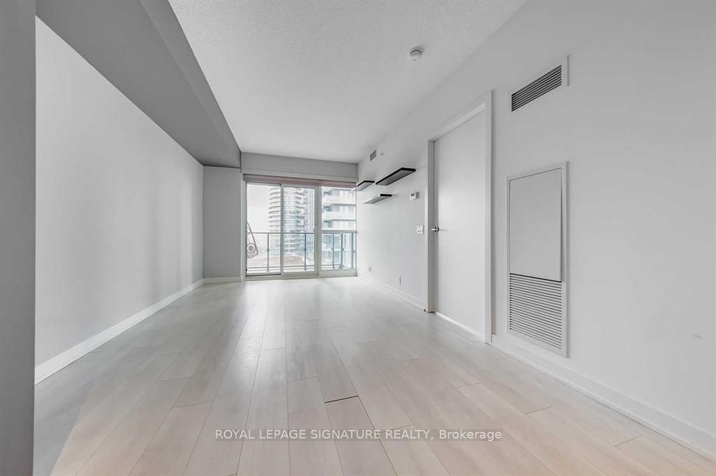 2200 Lakeshore Boulevard #1003