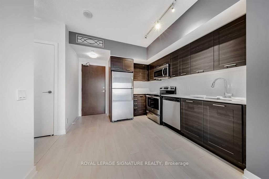 2200 Lakeshore Boulevard #1003