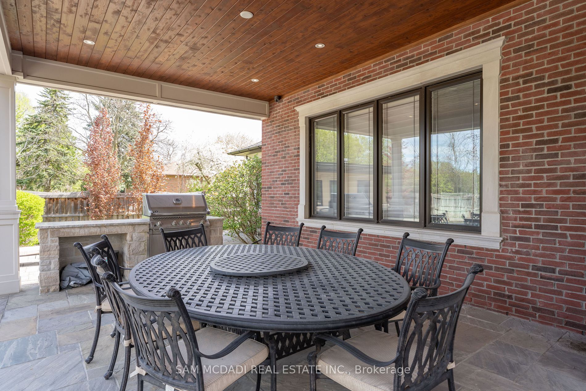1689 Carolyn Road