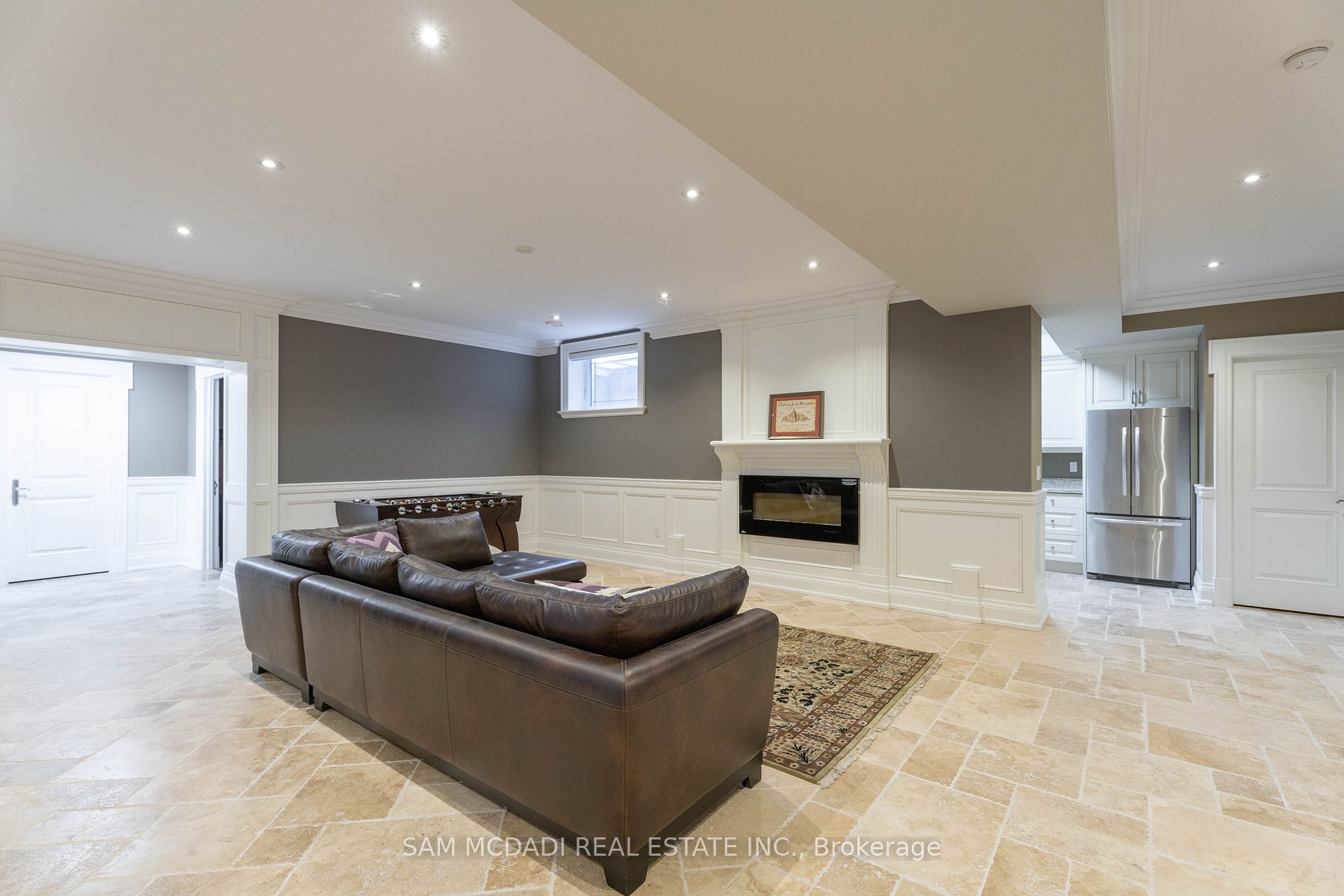 1689 Carolyn Road