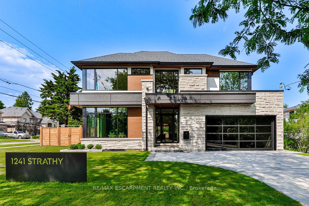 1241 Strathy Ave