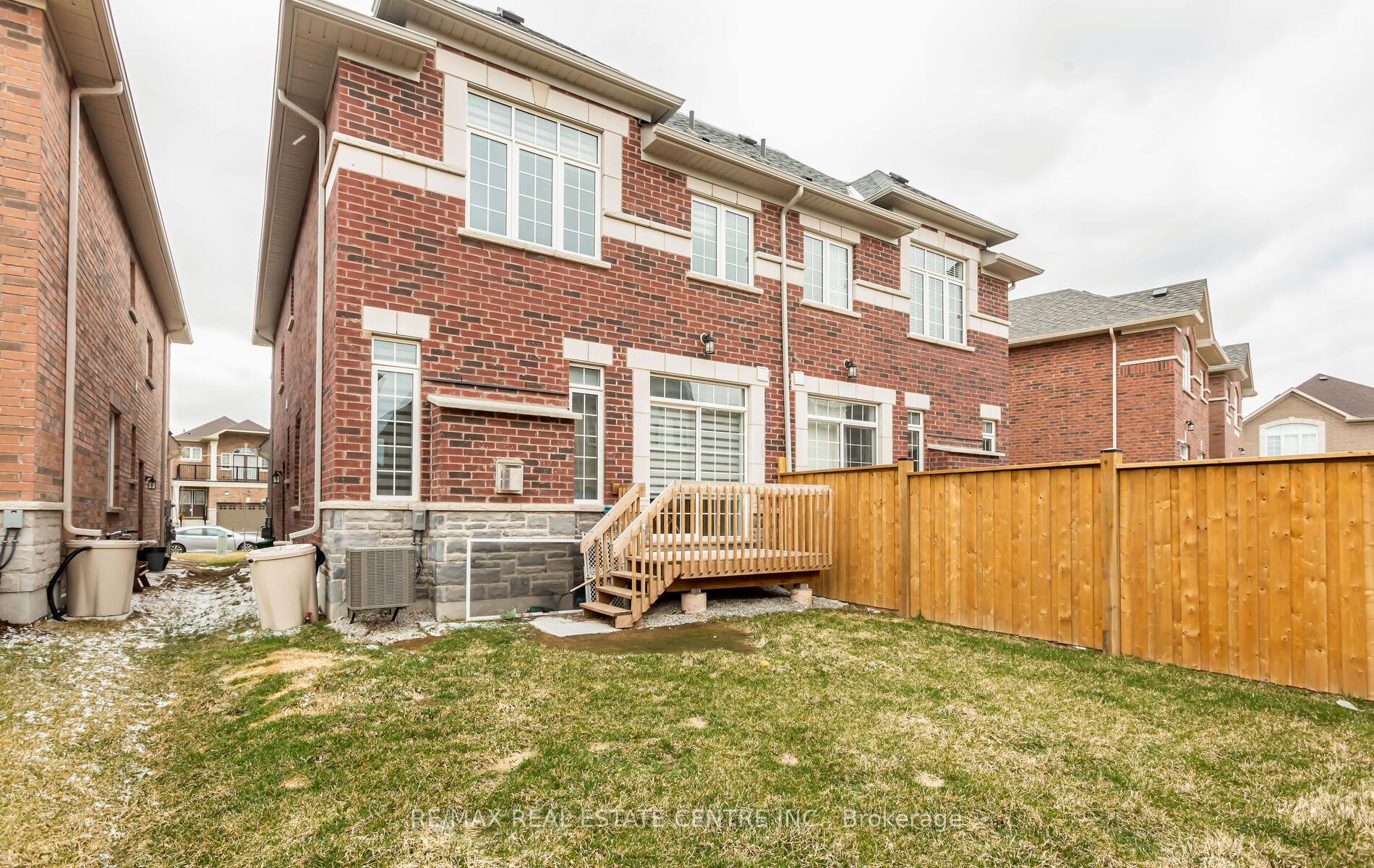 115 Branigan Cres S
