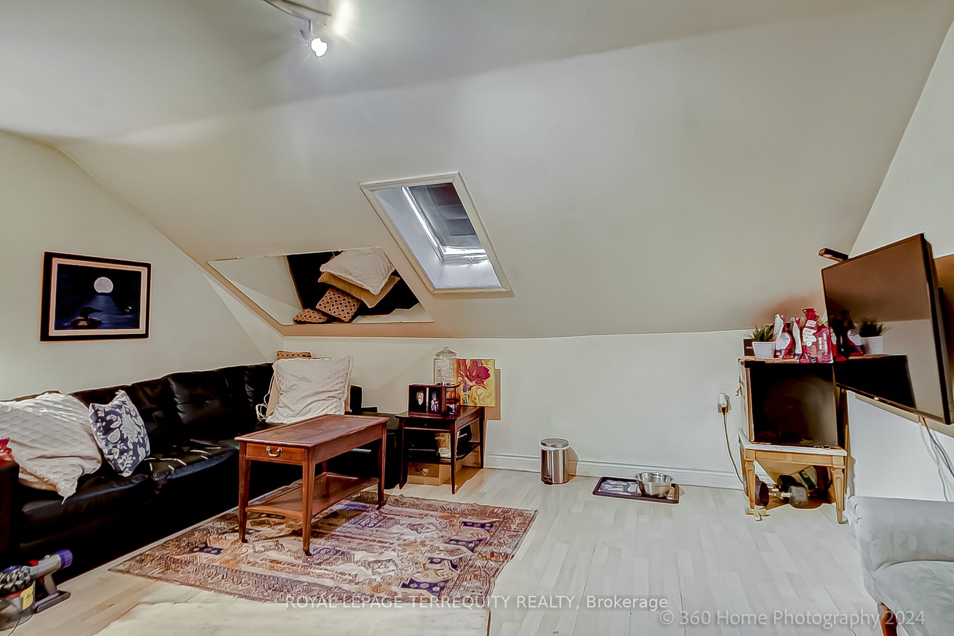 10 Burnfield Ave