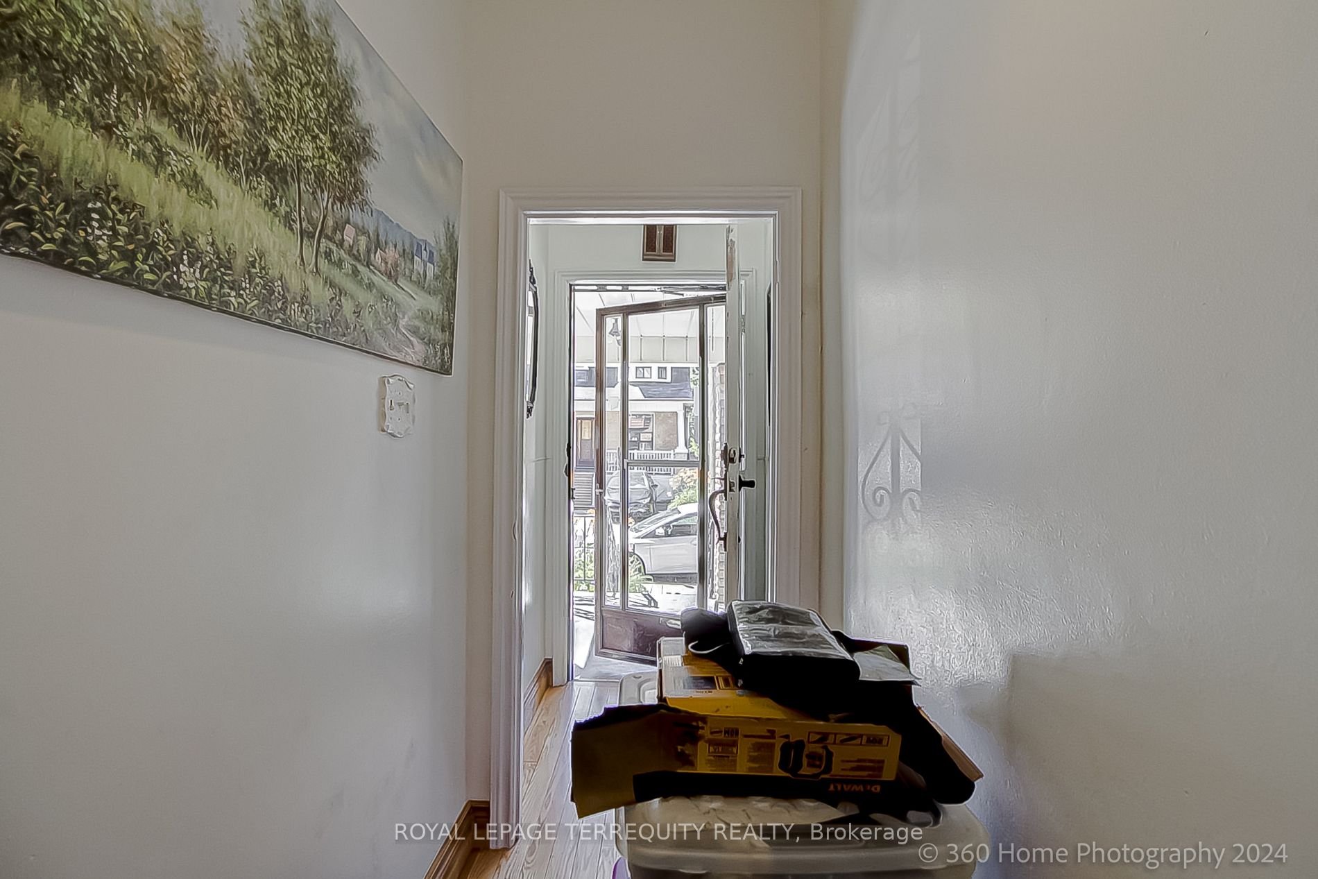 10 Burnfield Ave