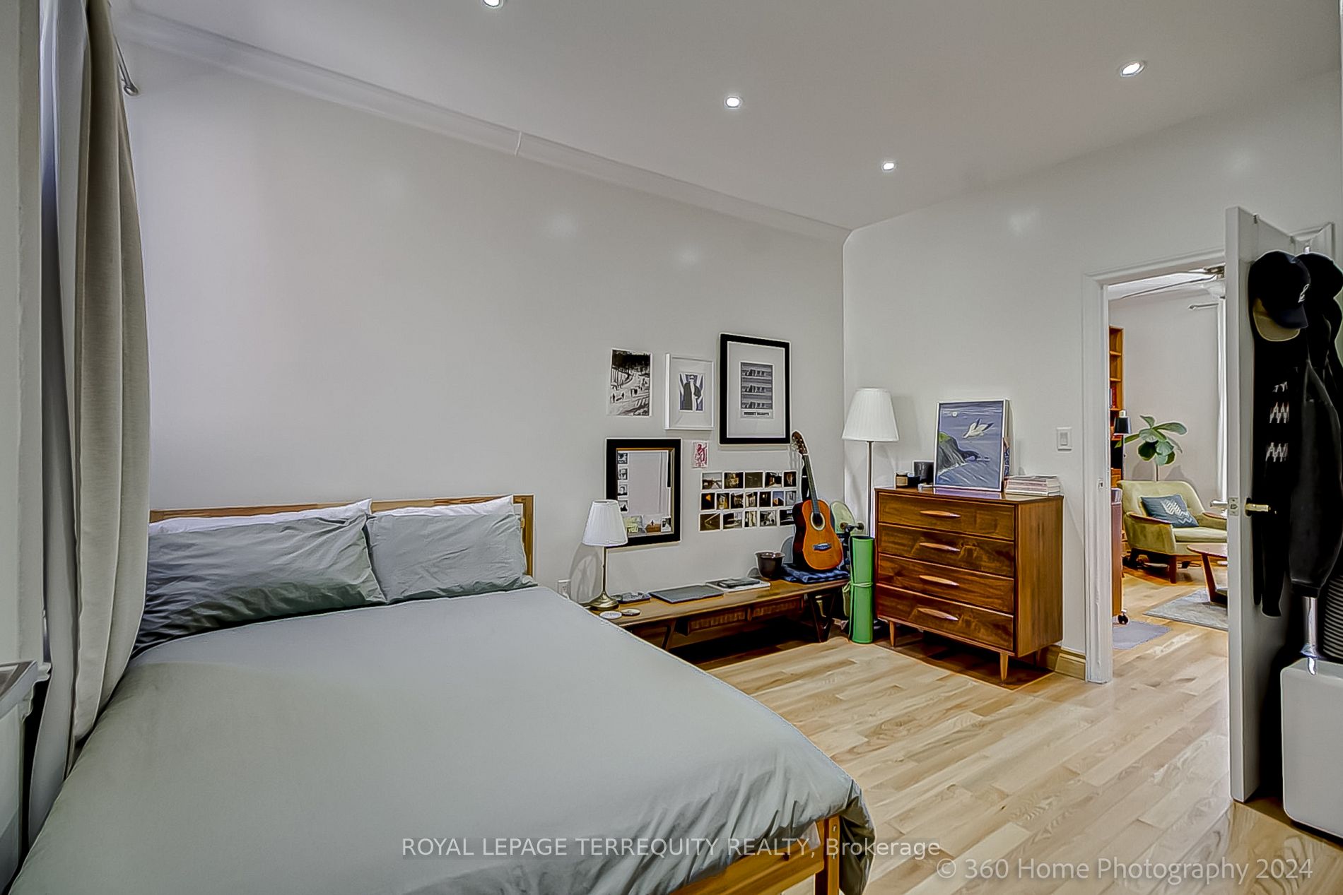 10 Burnfield Ave
