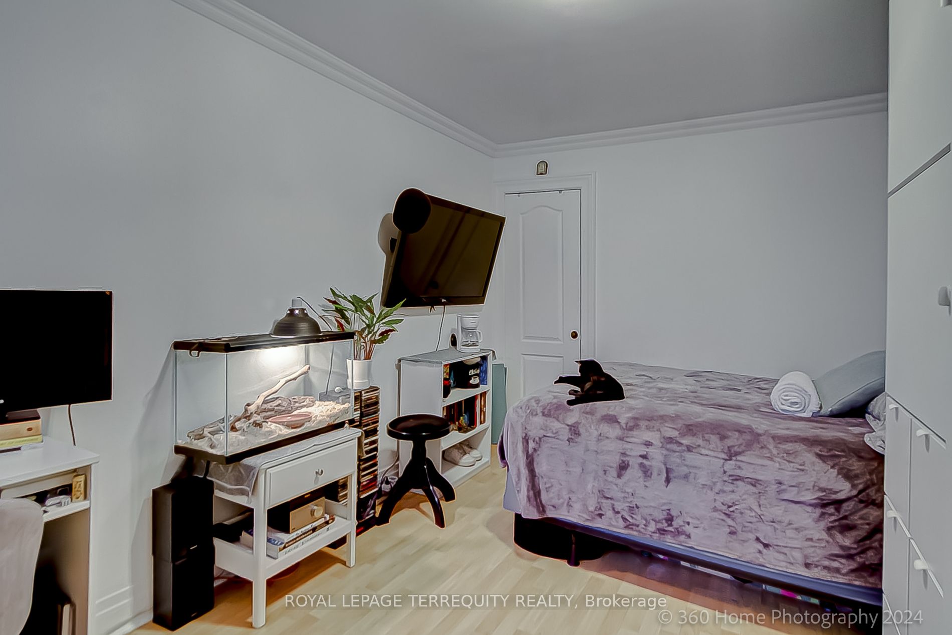 10 Burnfield Ave