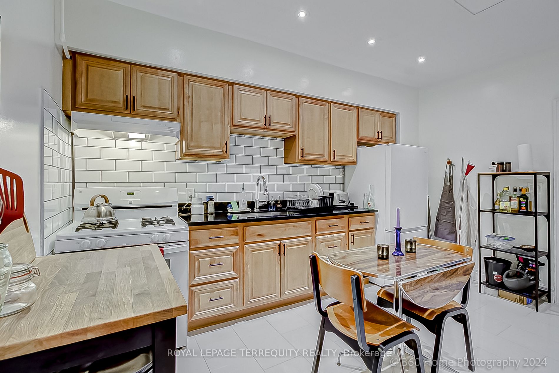 10 Burnfield Ave