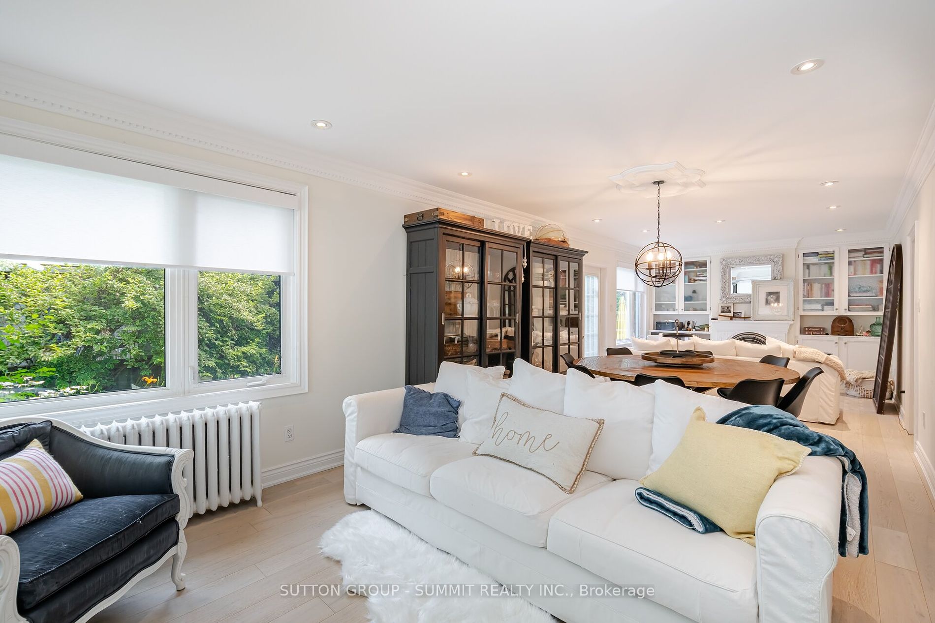 38 JOHN St S