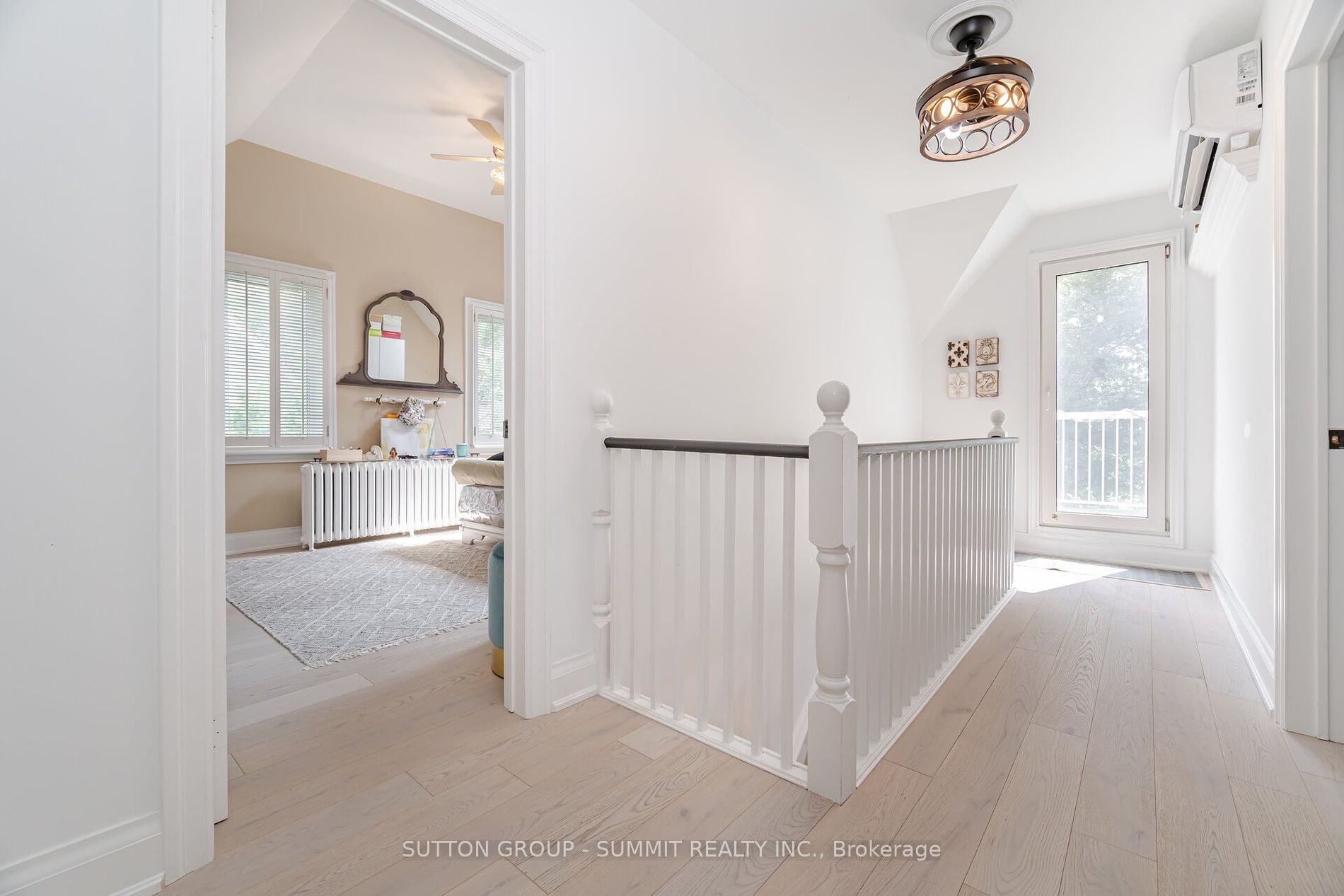 38 JOHN St S