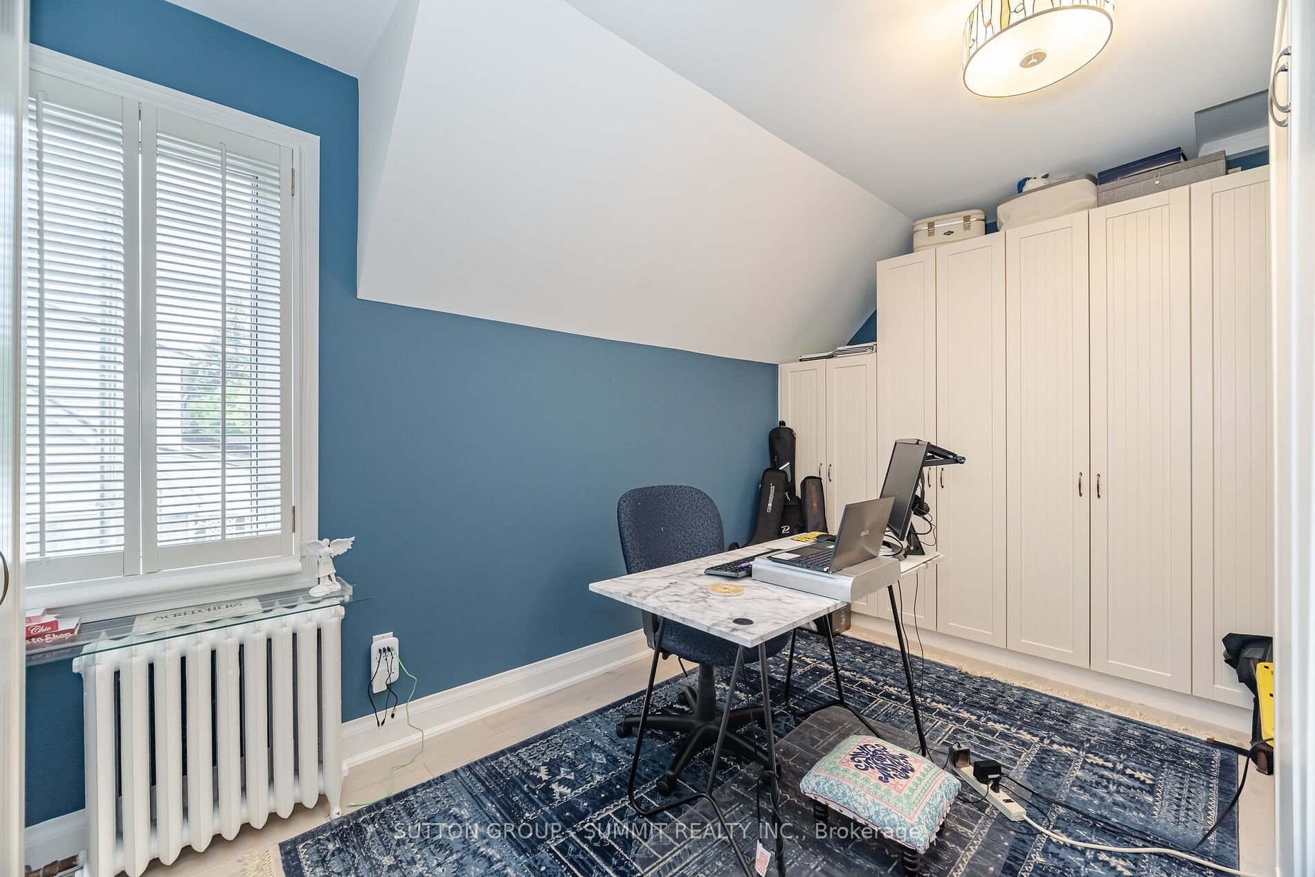 38 JOHN St S