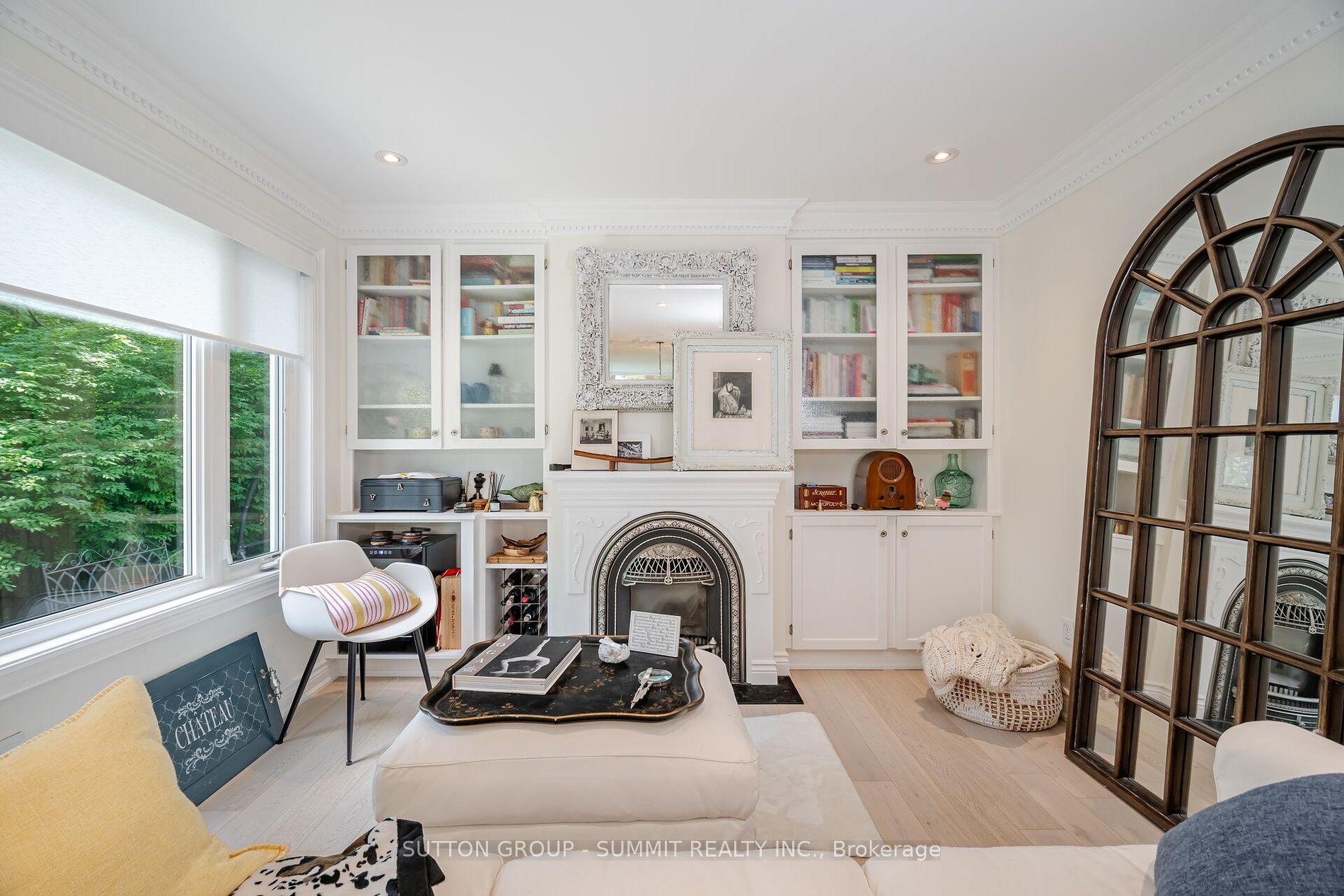 38 JOHN St S