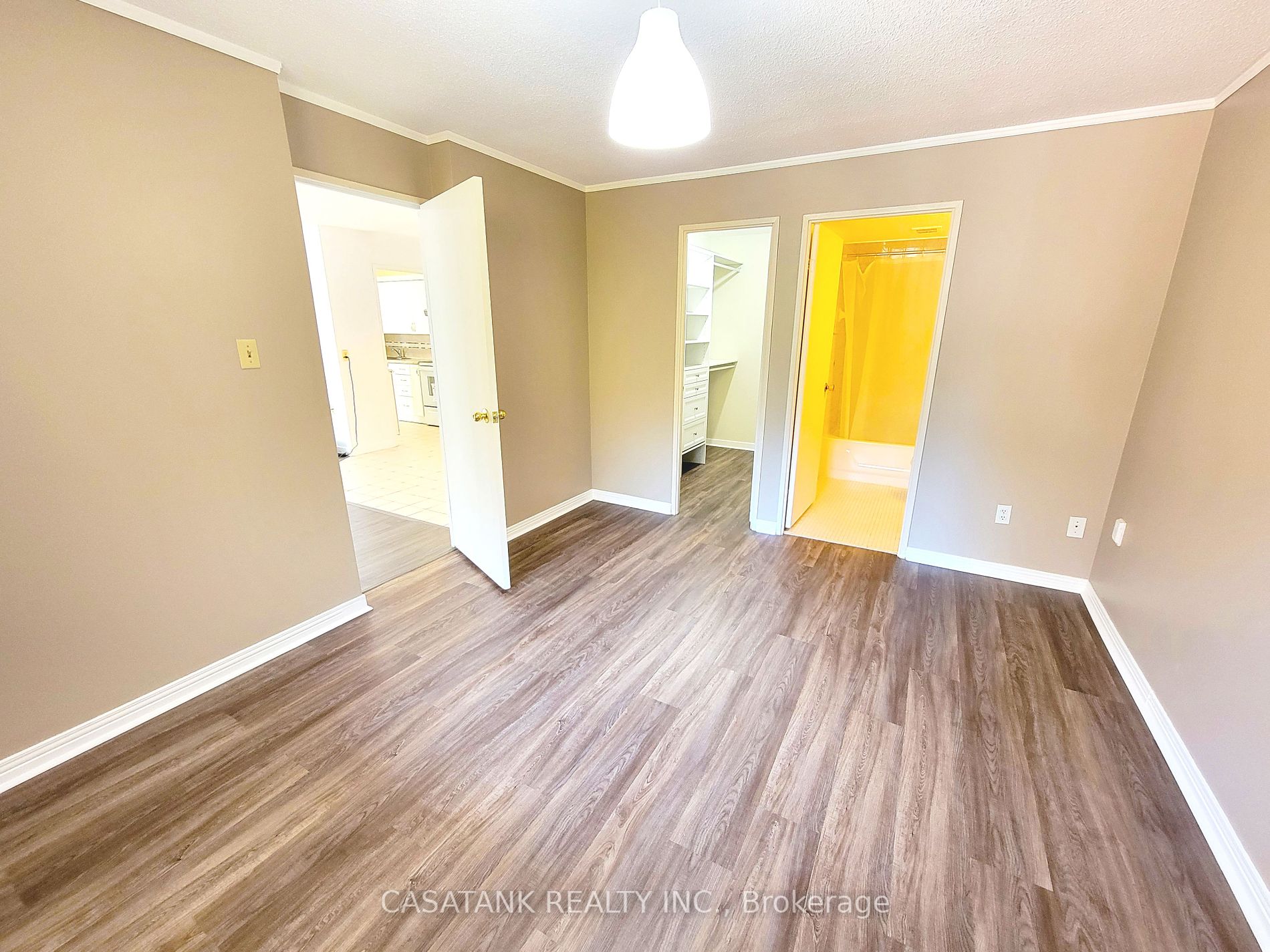 1580 Mississauga Valley Blvd, #103
