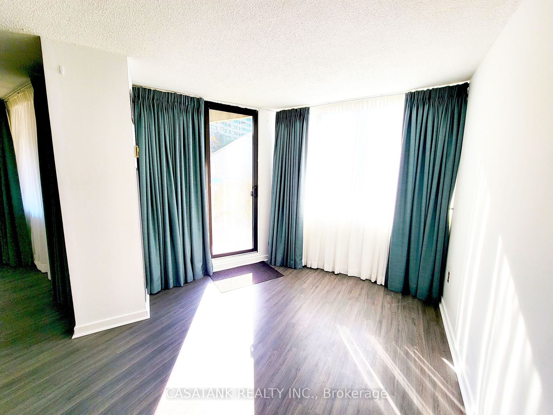 1580 Mississauga Valley Blvd, #103
