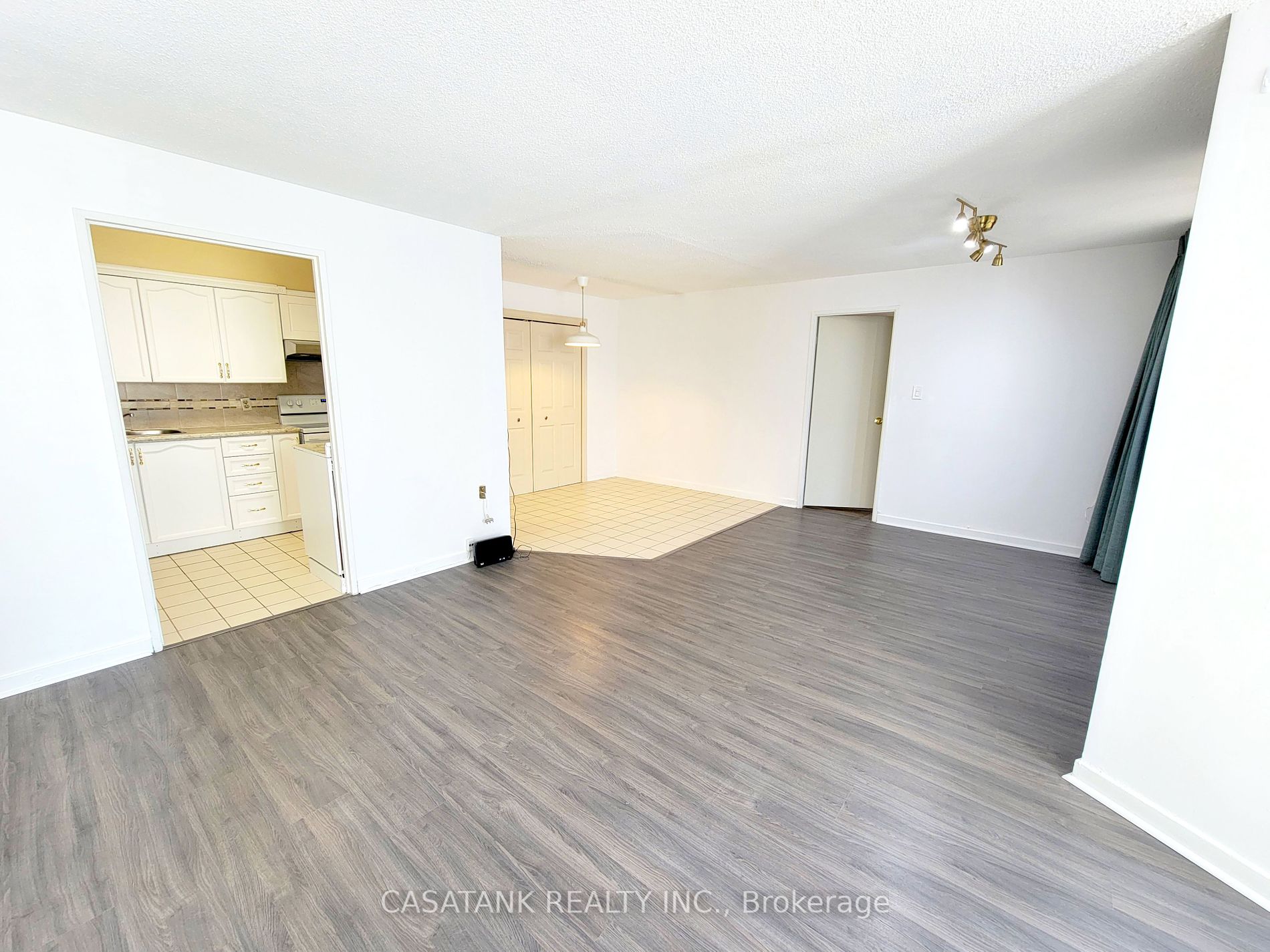 1580 Mississauga Valley Blvd, #103