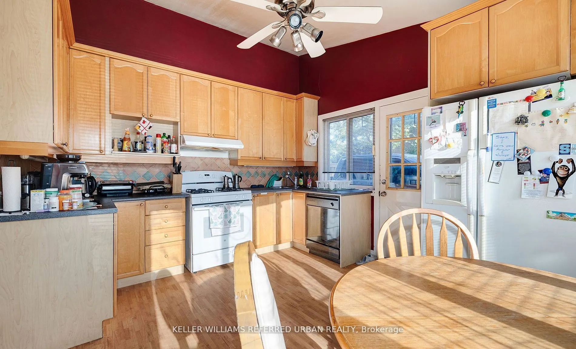 611 Pinegrove Rd