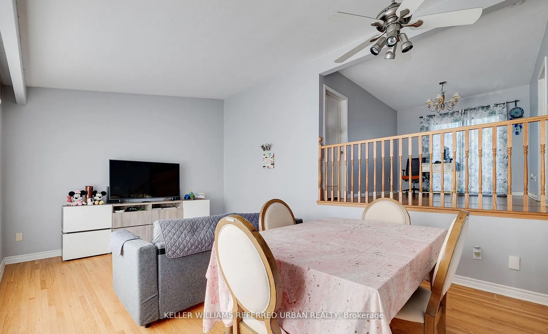 611 Pinegrove Rd