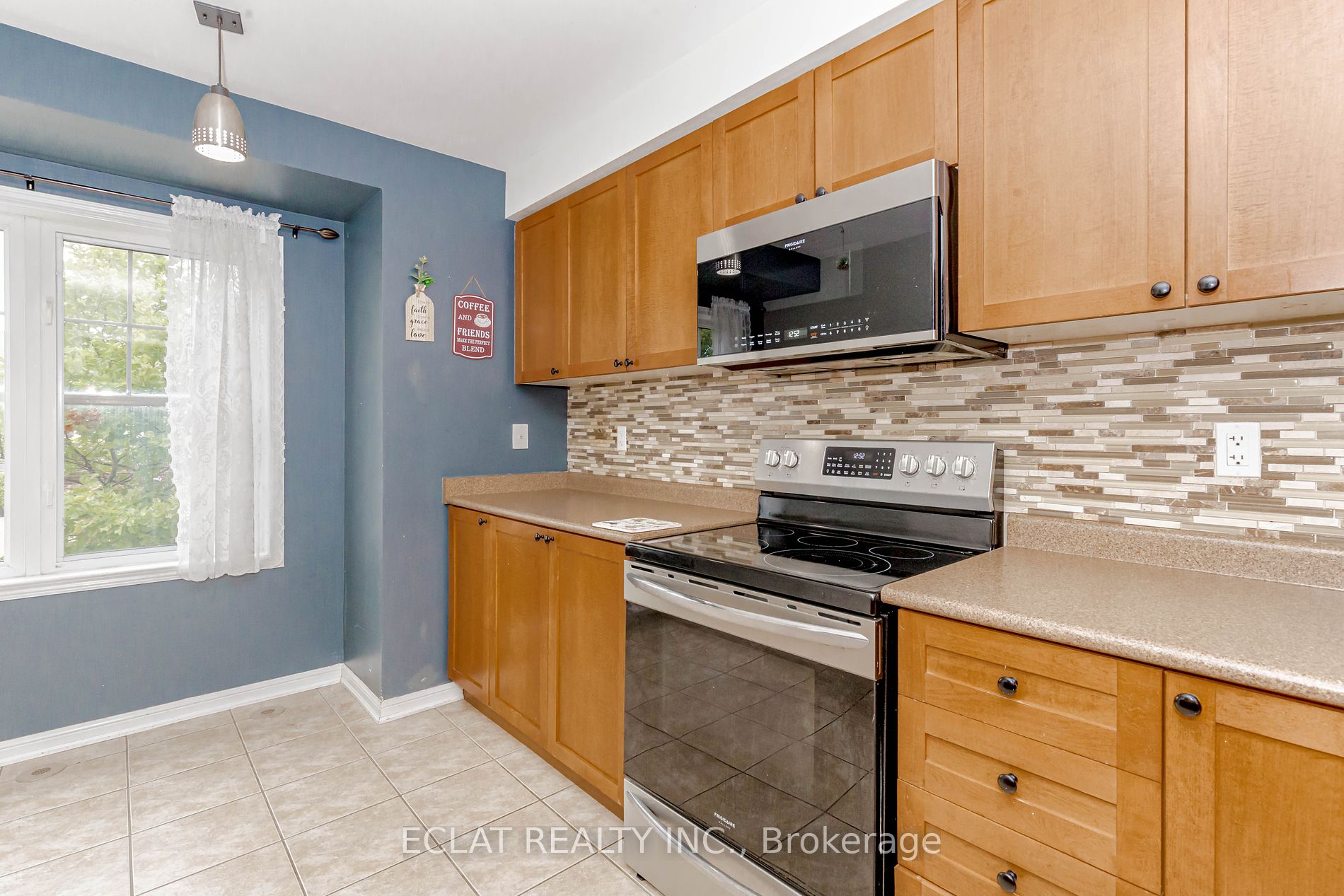 925 Burrows Gate