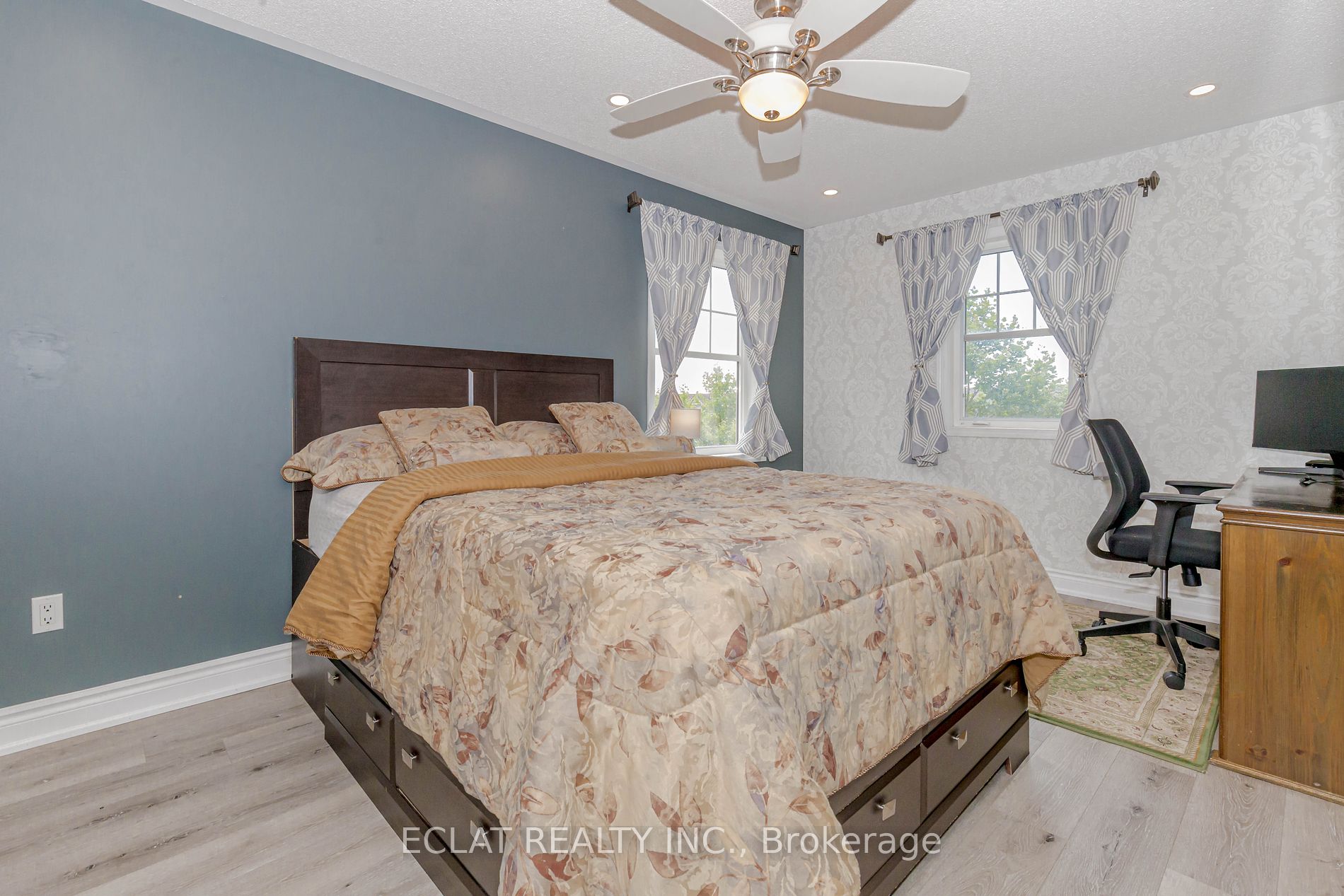 925 Burrows Gate