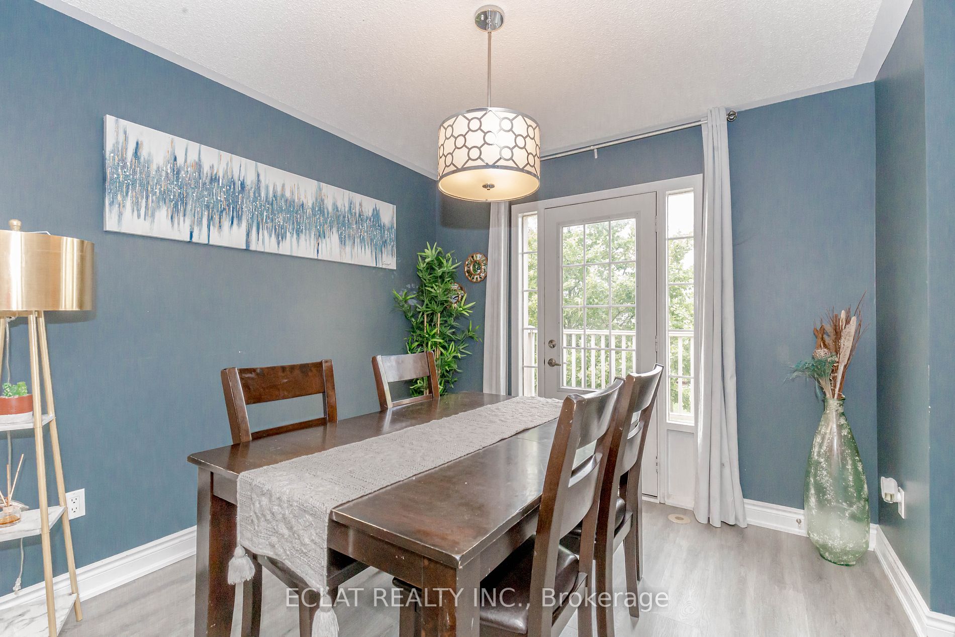 925 Burrows Gate