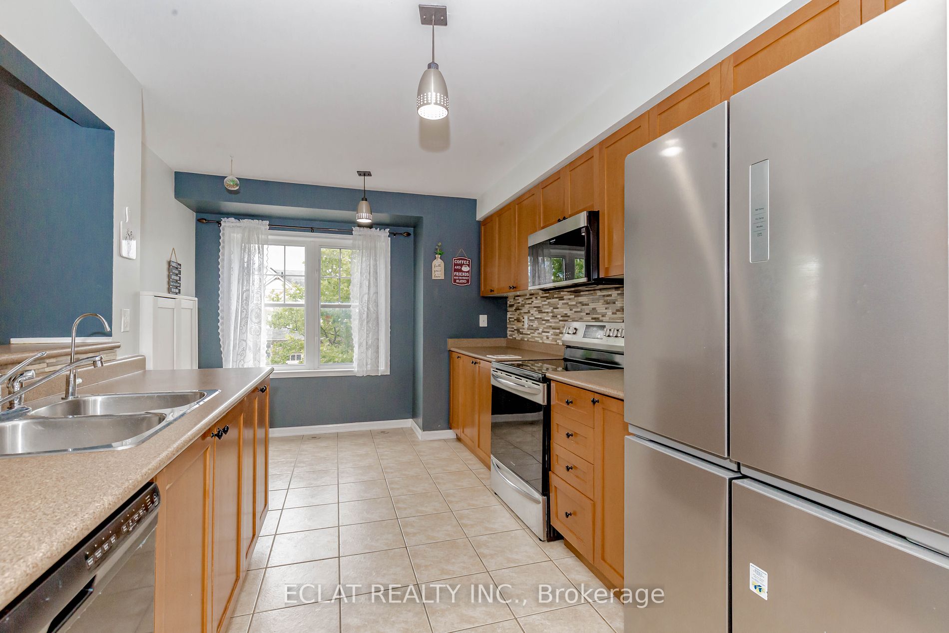 925 Burrows Gate