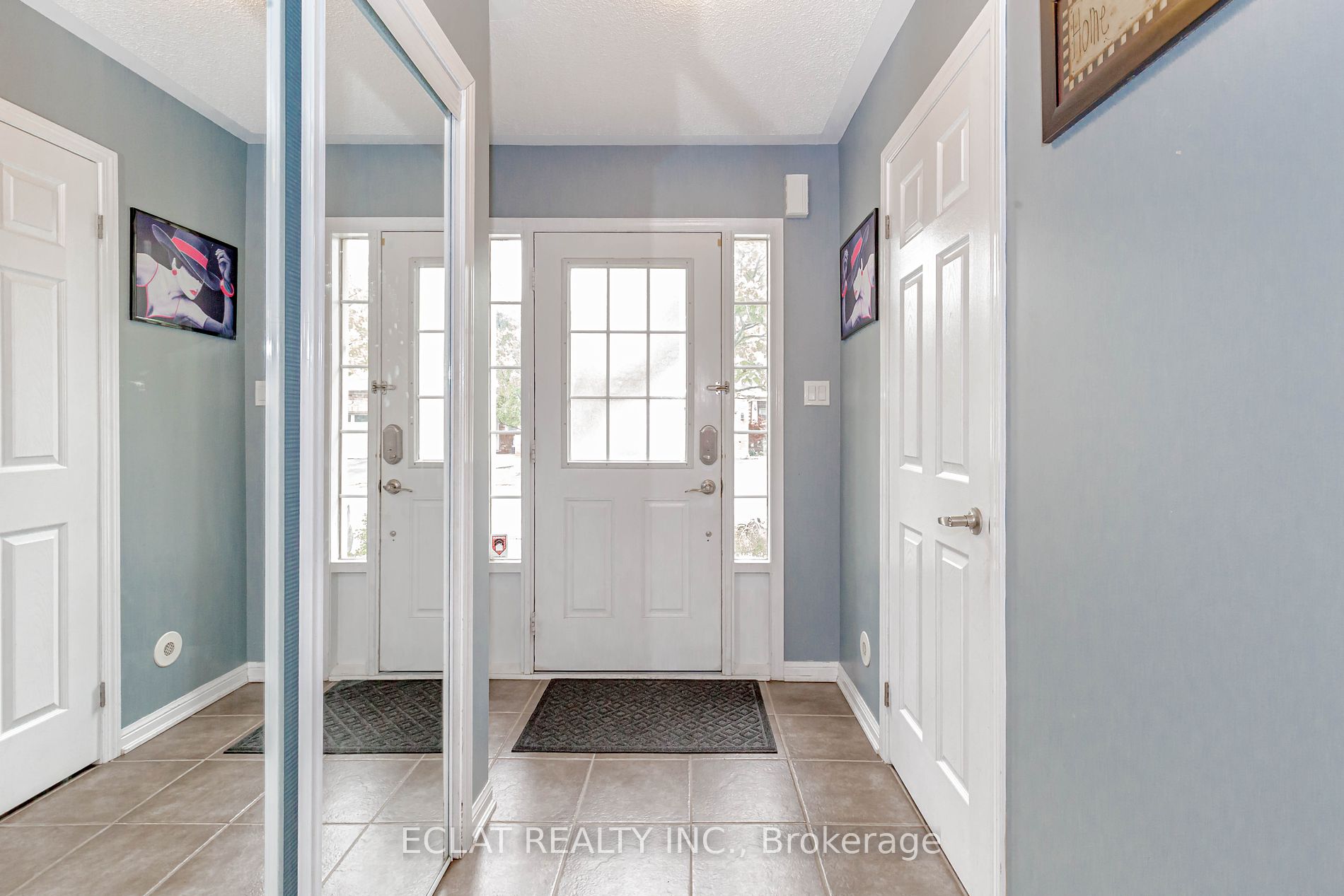925 Burrows Gate