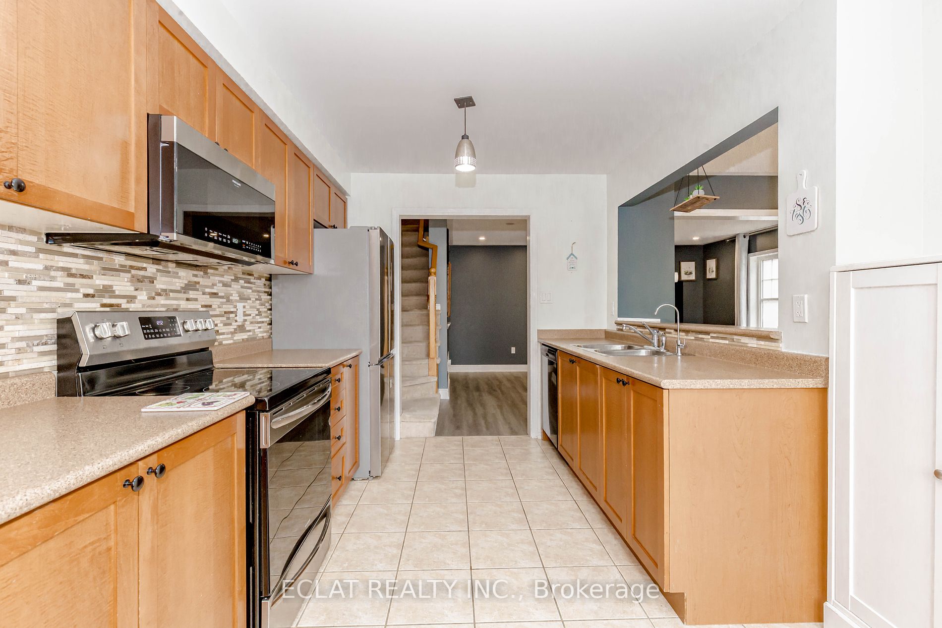 925 Burrows Gate