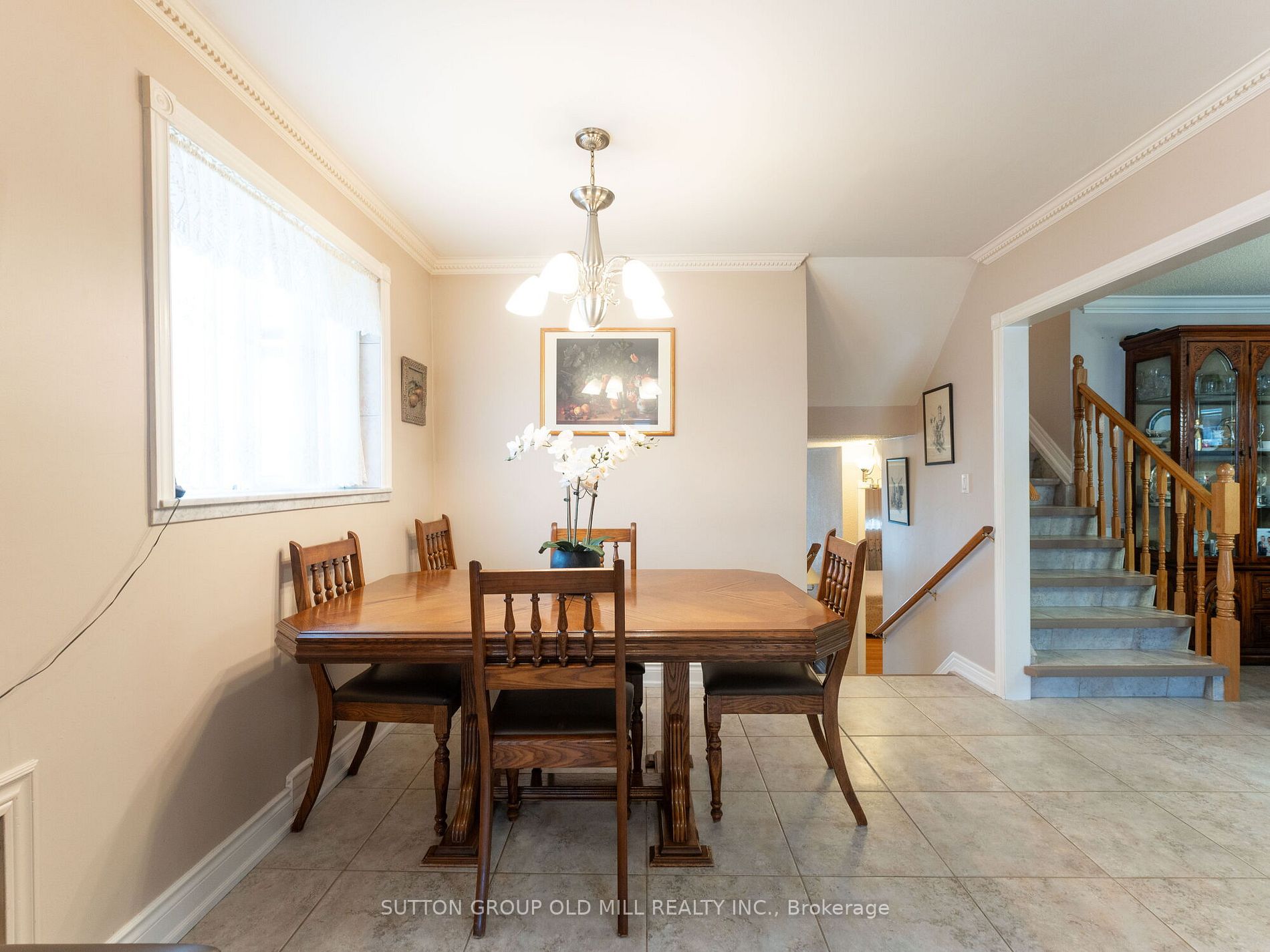31 Demaris Ave
