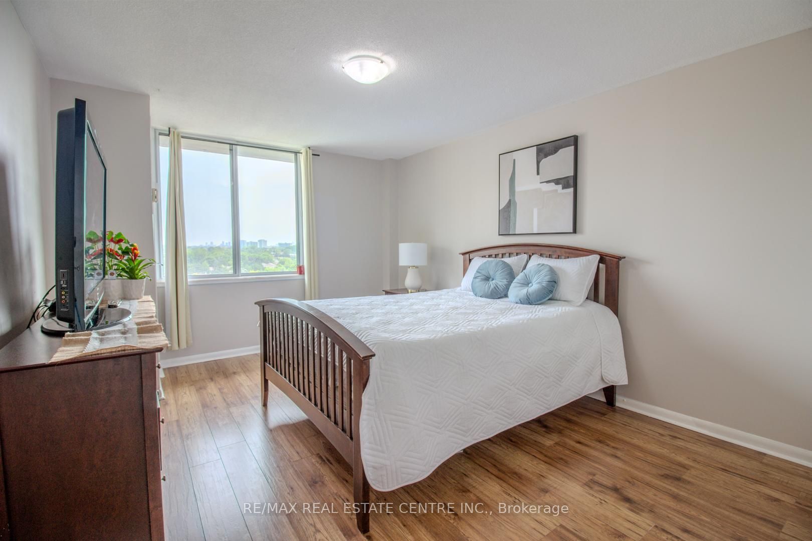 1320 Mississauga Valley Blvd, #1012