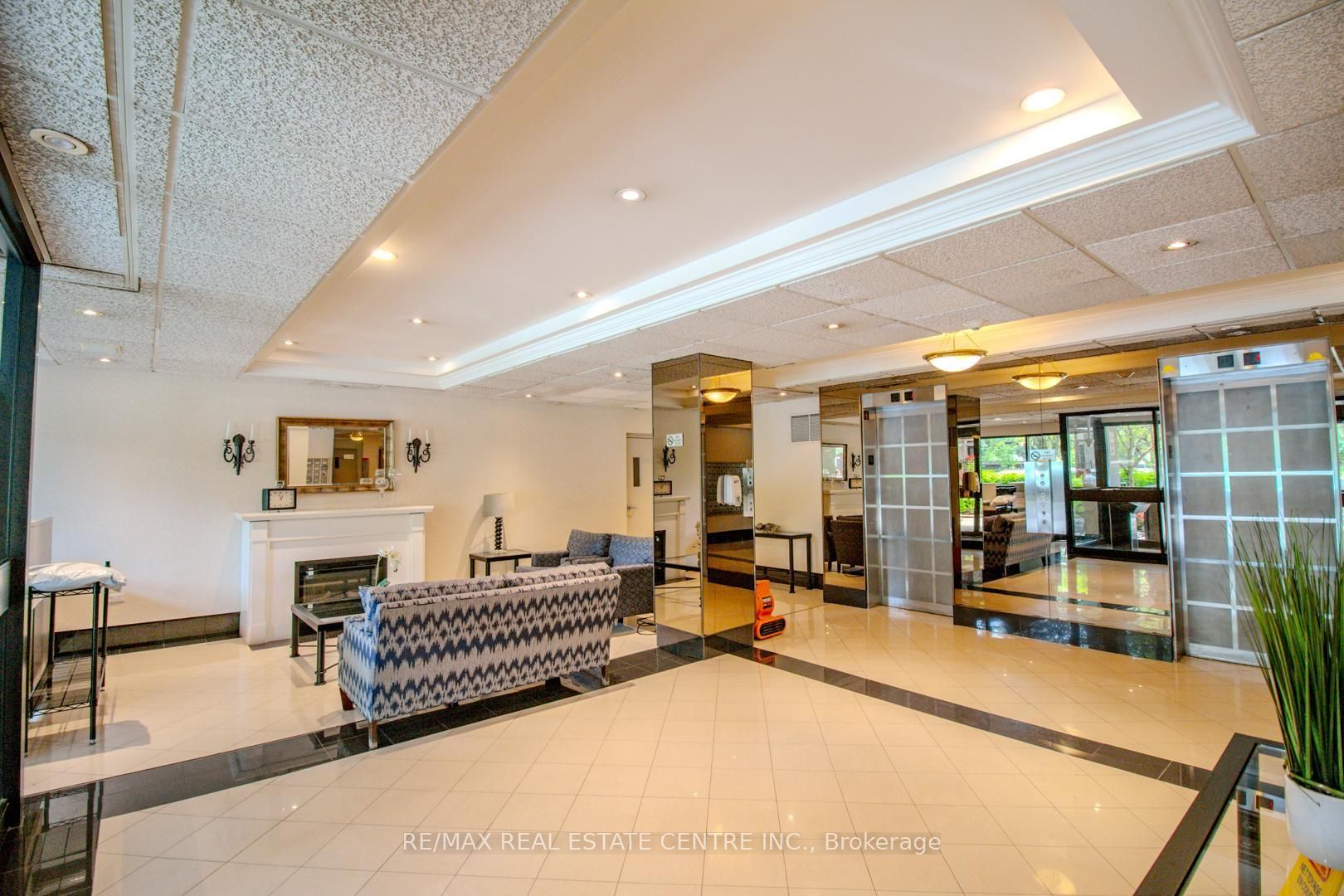 1320 Mississauga Valley Blvd, #1012