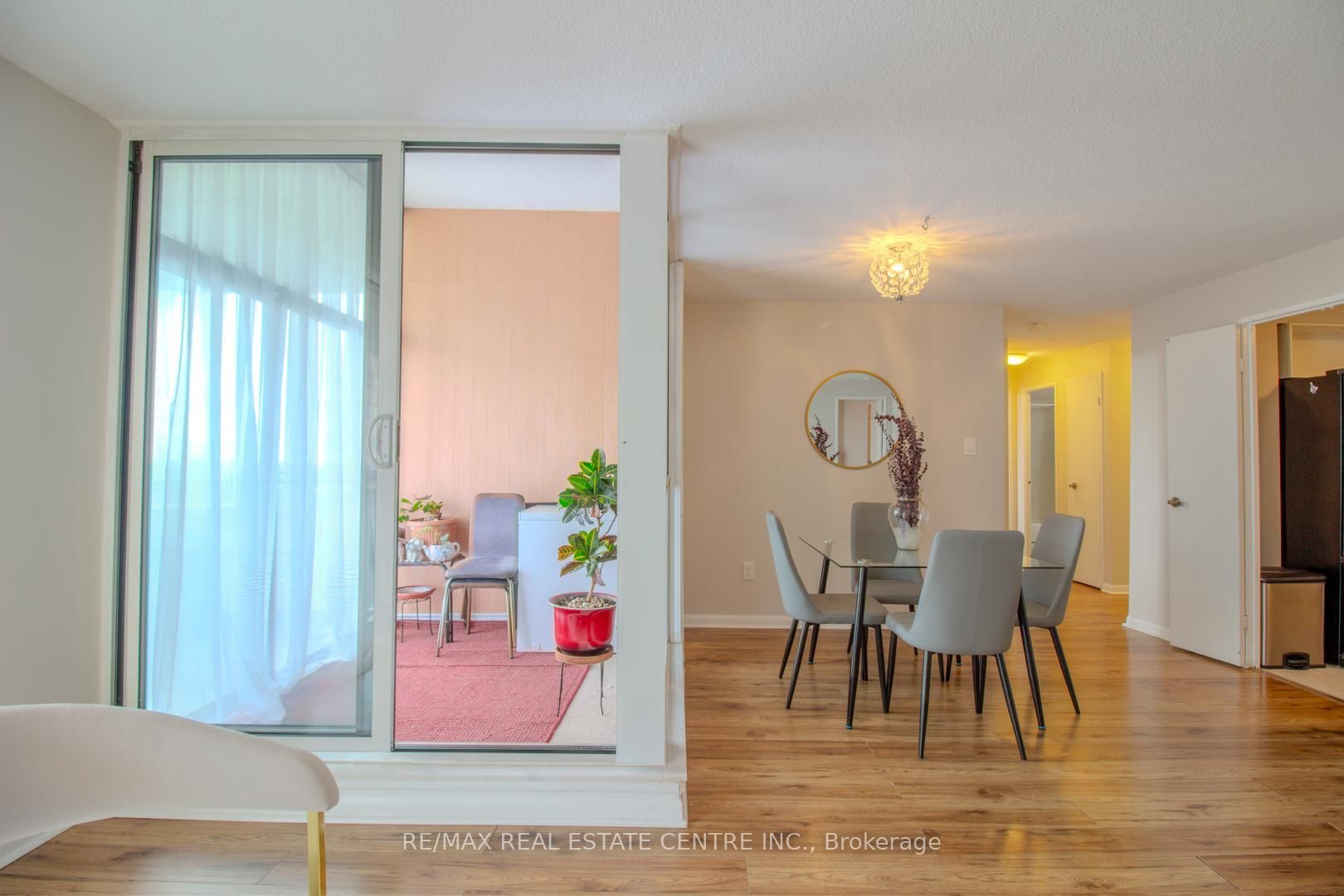 1320 Mississauga Valley Blvd, #1012