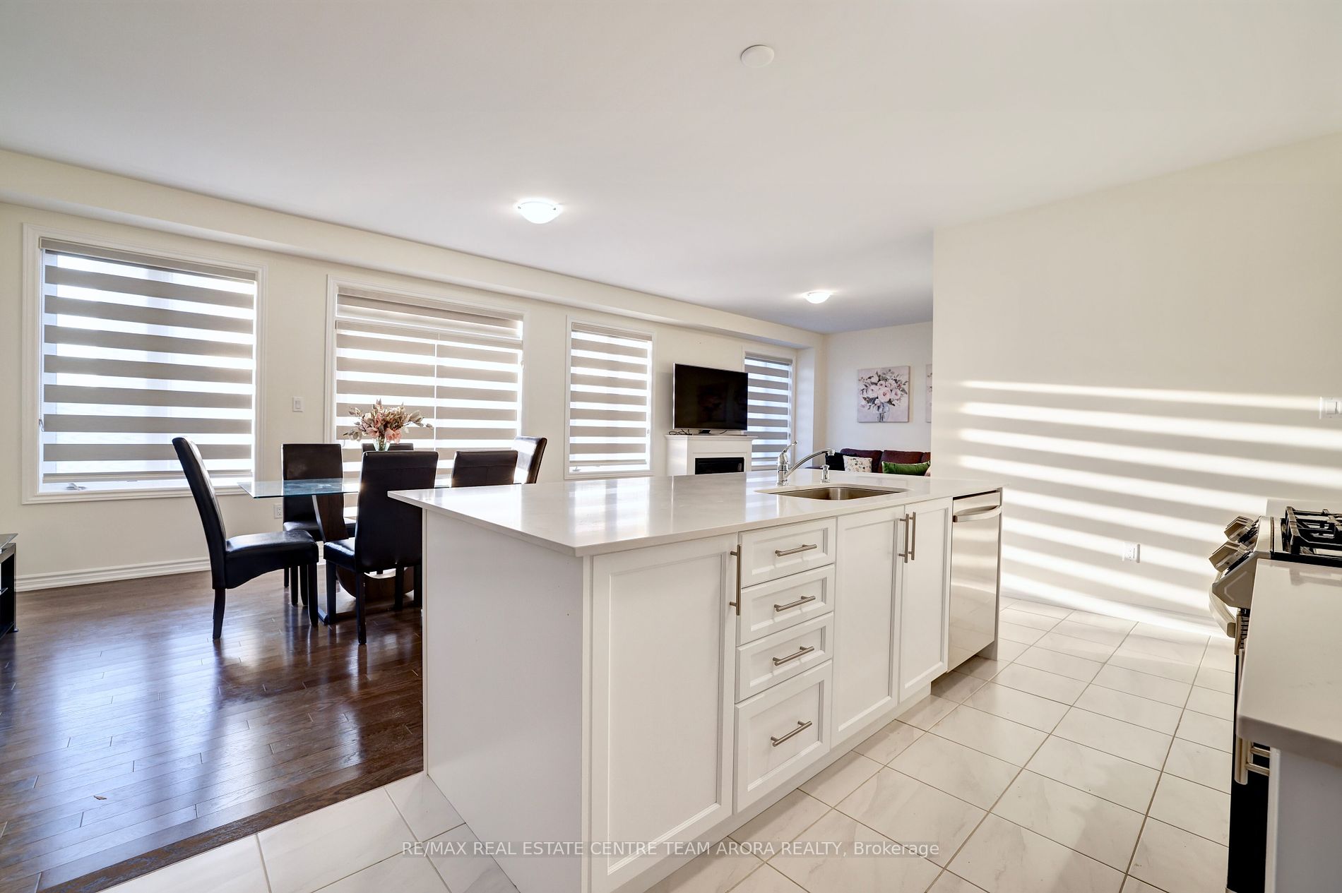 20 Fuller St