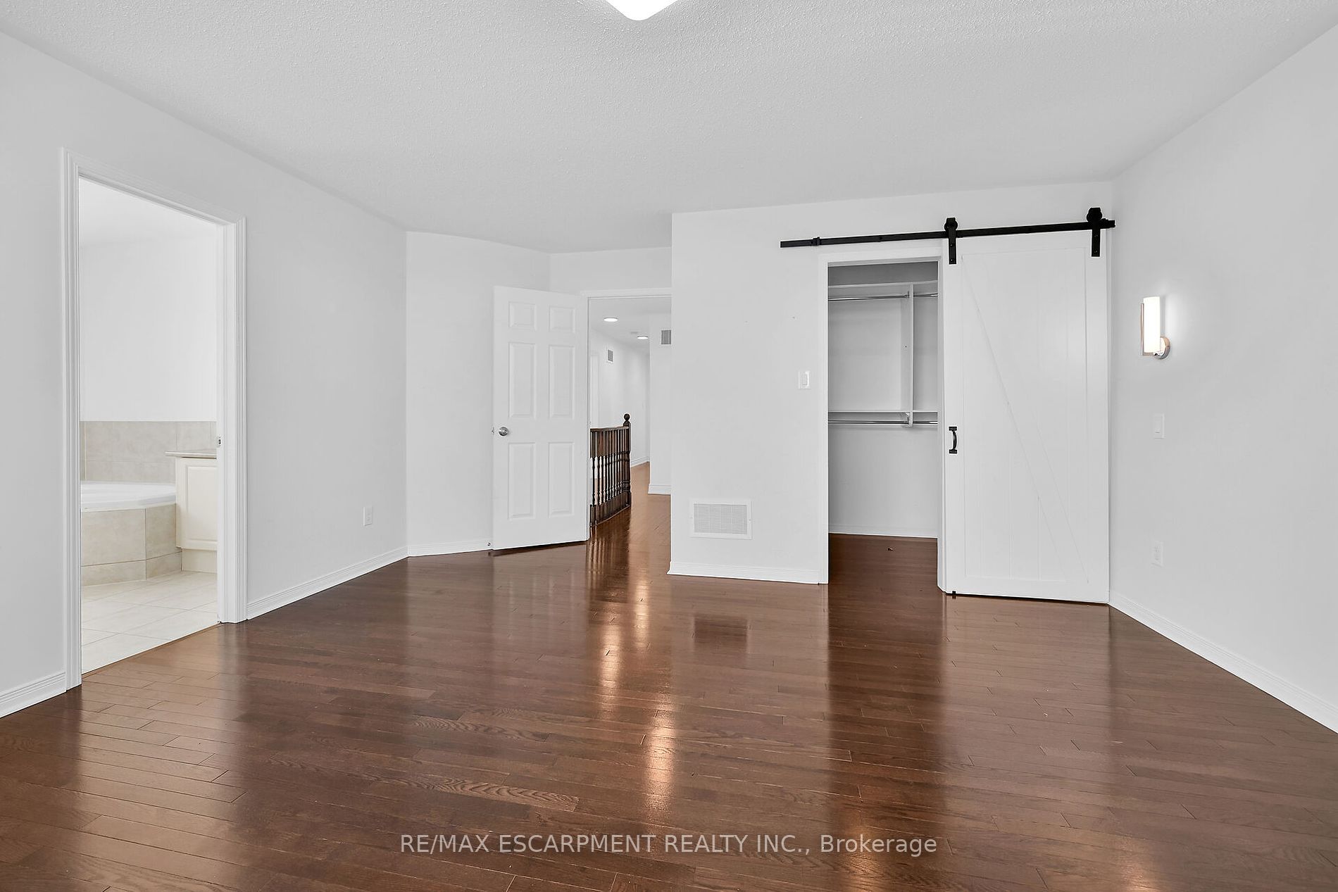 21 Chetholme Pl