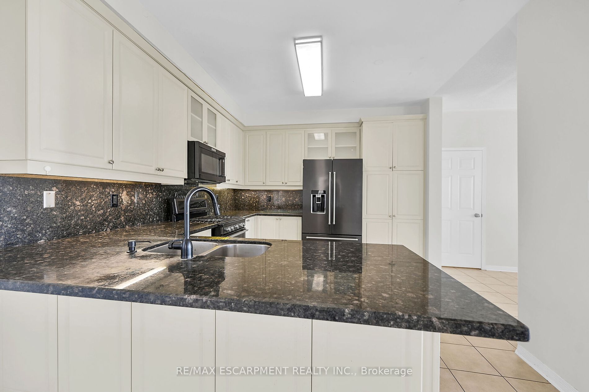 21 Chetholme Pl
