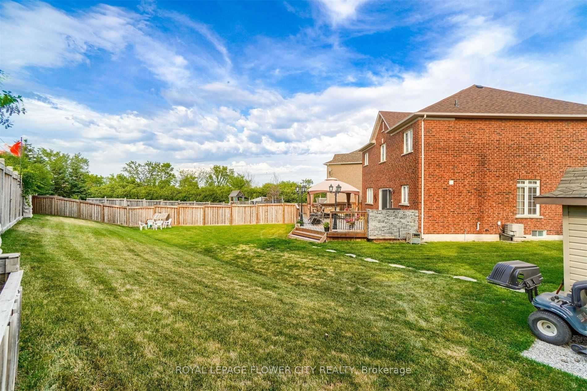 56 Laurentide Crescent