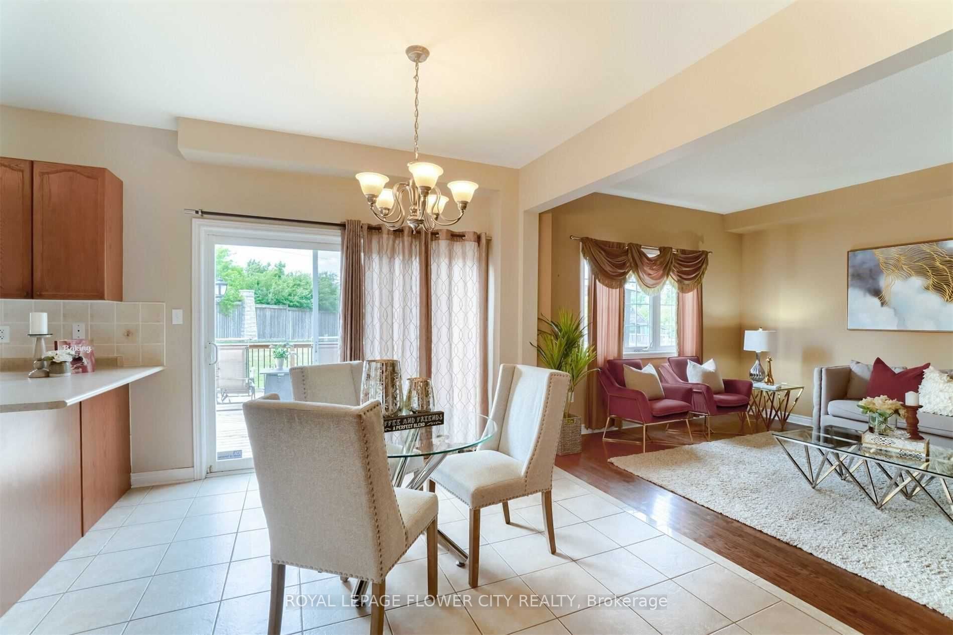 56 Laurentide Crescent