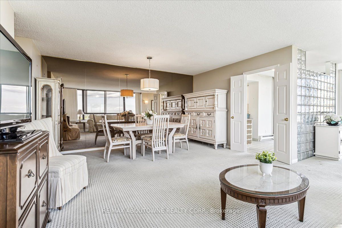 1240 Marlborough Court, #808
