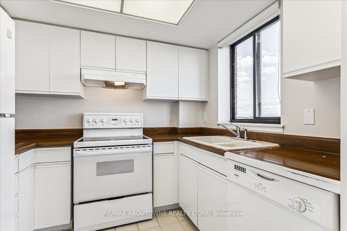 1240 Marlborough Court, #808