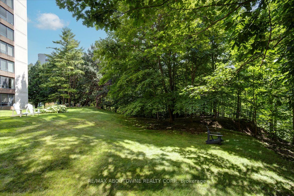 1240 Marlborough Court, #808